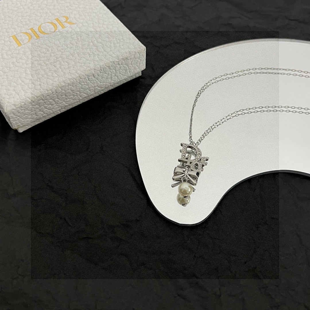 👑Dior 迪奥 项链 精选原版一致 黄铜材质 甜美气质高雅