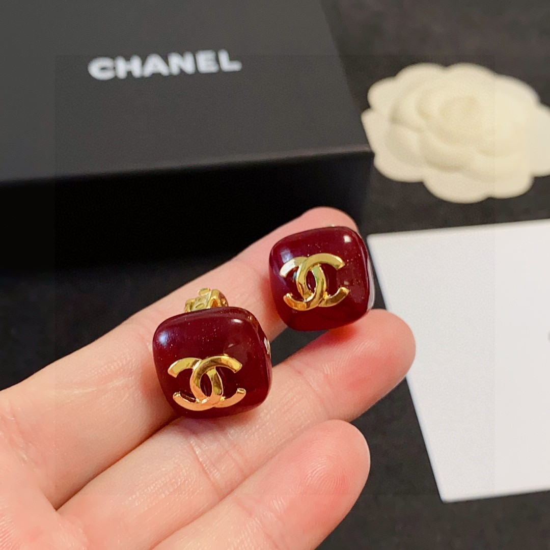 💘耳夹CHANEl专柜最新款同步上新❤香奈儿耳夹💗耳环大牌香奶奶这个品牌在时尚女性当中绝对无所不知🧐原版