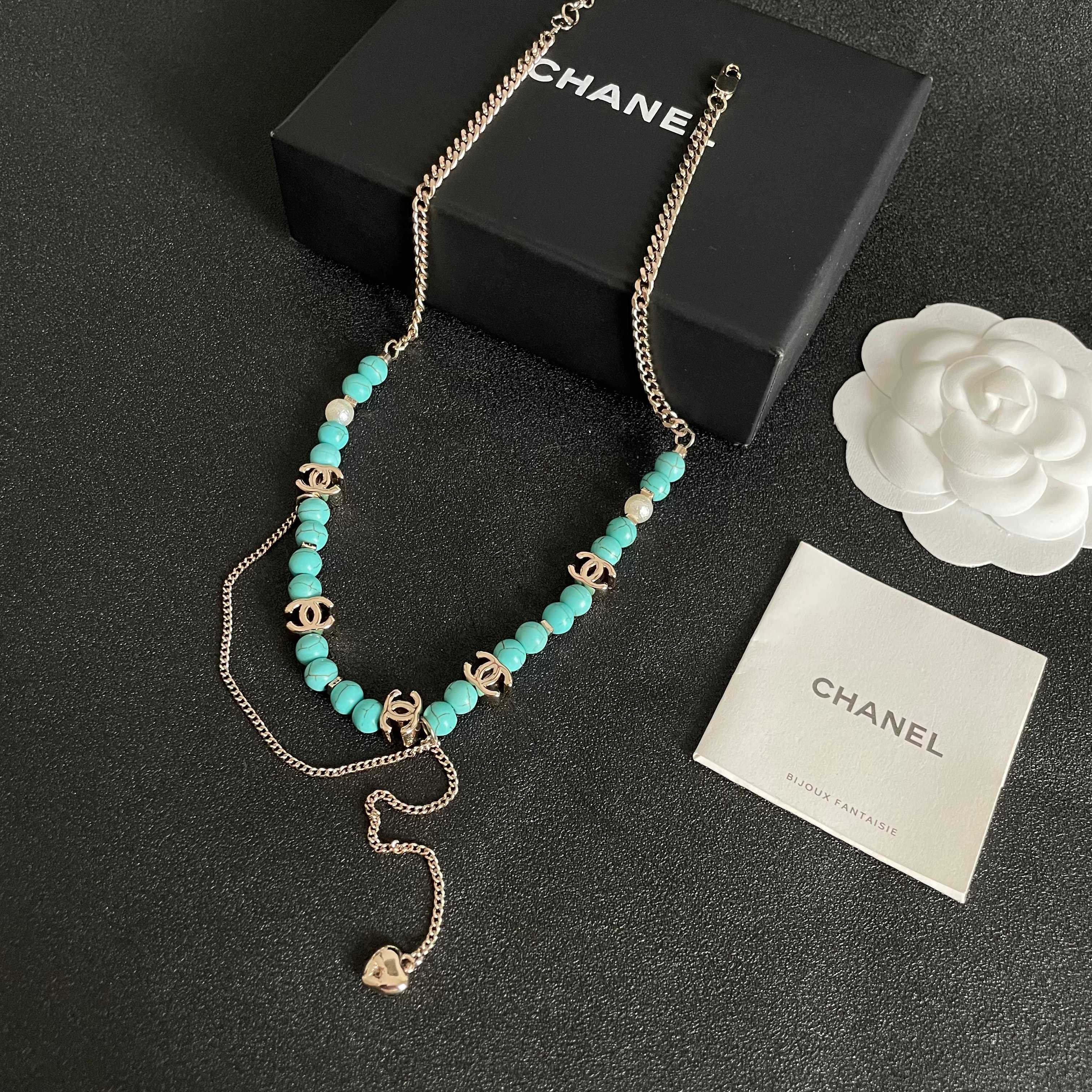  Chanel香奈儿 中古 项链👀小香家的款式真心无需多介绍😘🎶每一款都超好看，精致大方，非常显气质