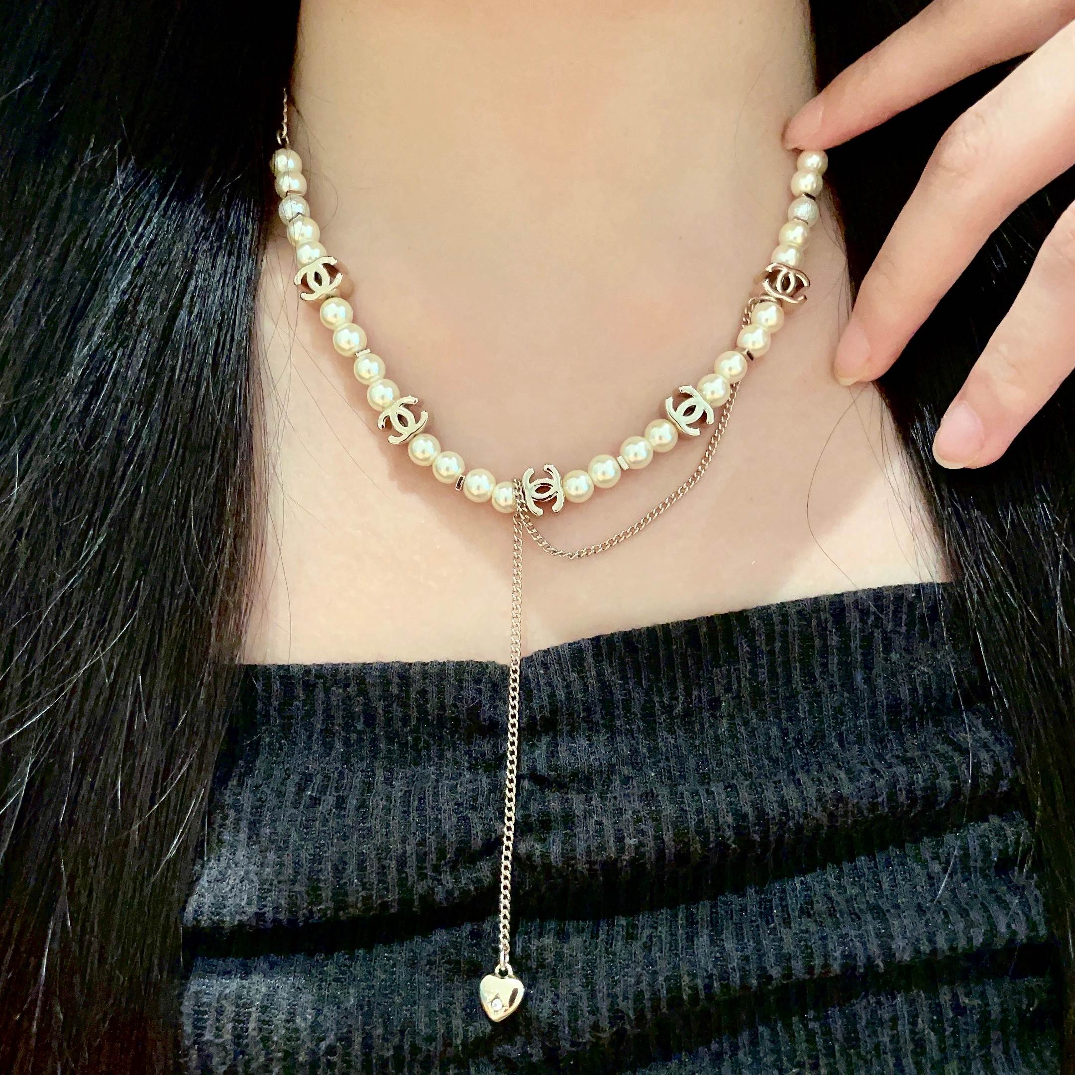  Chanel香奈儿 中古 项链👀小香家的款式真心无需多介绍😘🎶每一款都超好看，精致大方，非常显气质