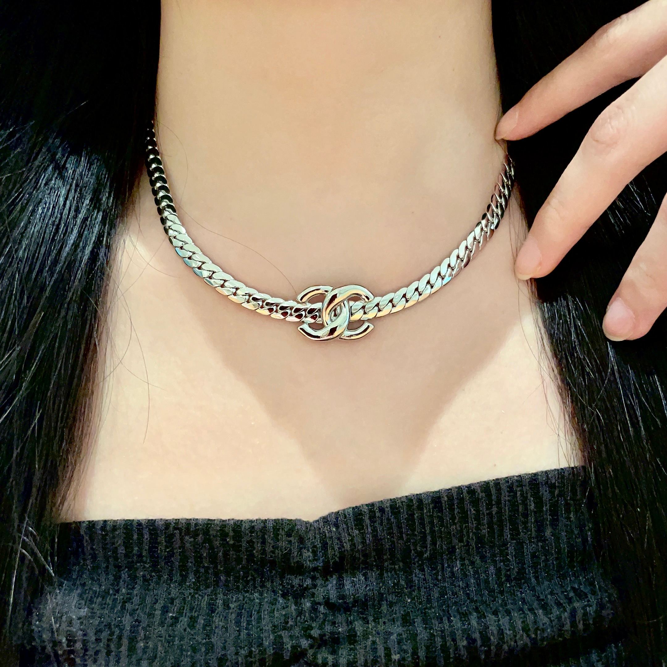  Chanel香奈儿 中古 项链👀小香家的款式真心无需多介绍😘🎶每一款都超好看，精致大方，非常显气质