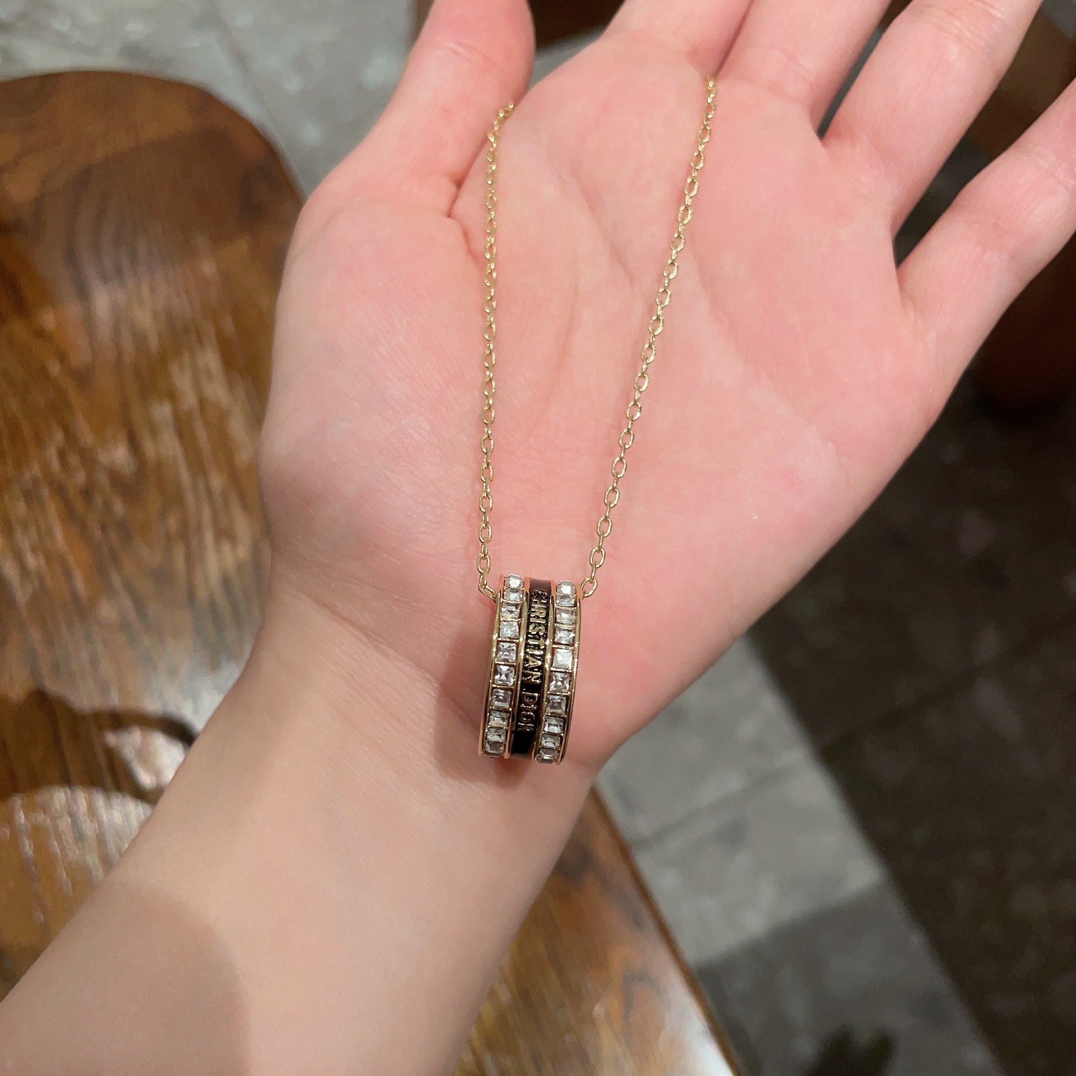 👑Dior 迪奥  中古 项链 专柜一致上新 精选原版一致 黄铜材质 甜美气质高雅.