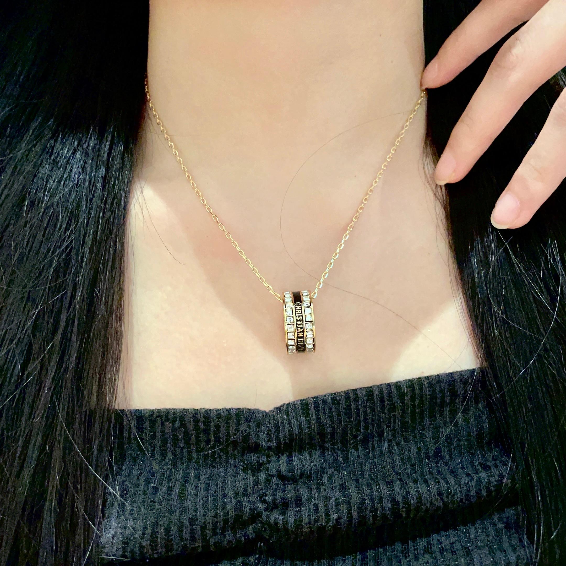 👑Dior 迪奥  中古 项链 专柜一致上新 精选原版一致 黄铜材质 甜美气质高雅.