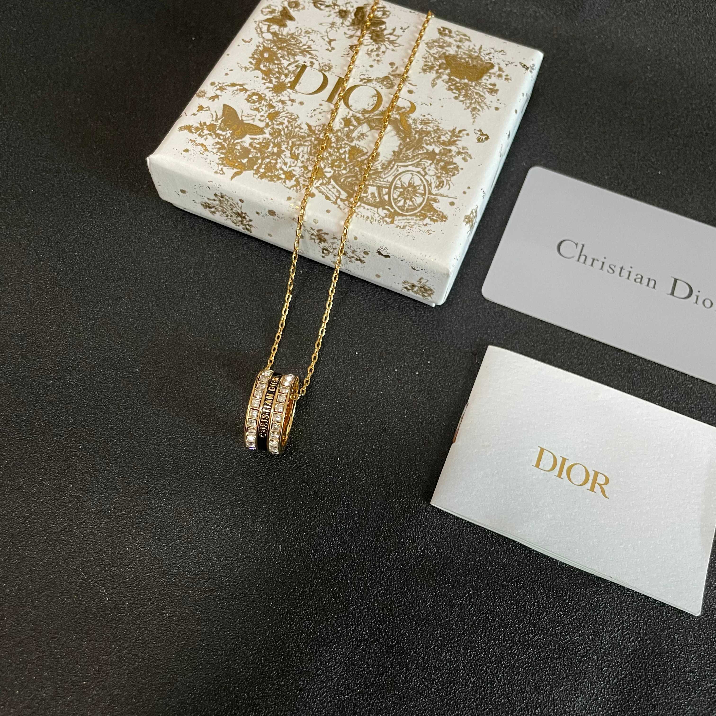 👑Dior 迪奥  中古 项链 专柜一致上新 精选原版一致 黄铜材质 甜美气质高雅.