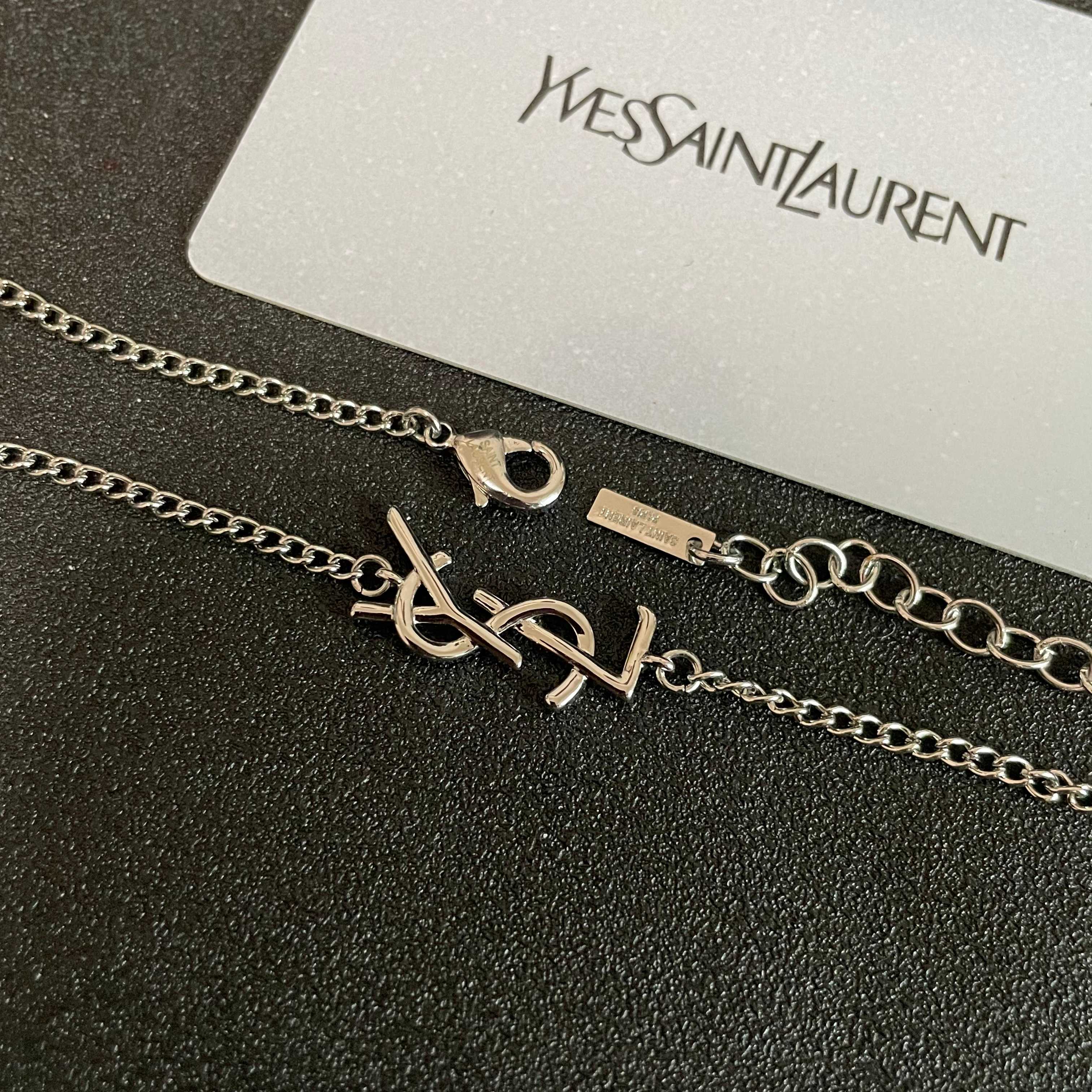 ⭕️新款YSL 圣罗兰项链👍原装黄铜材质 Yves Saint Laurent 创立于1961年 优雅抽