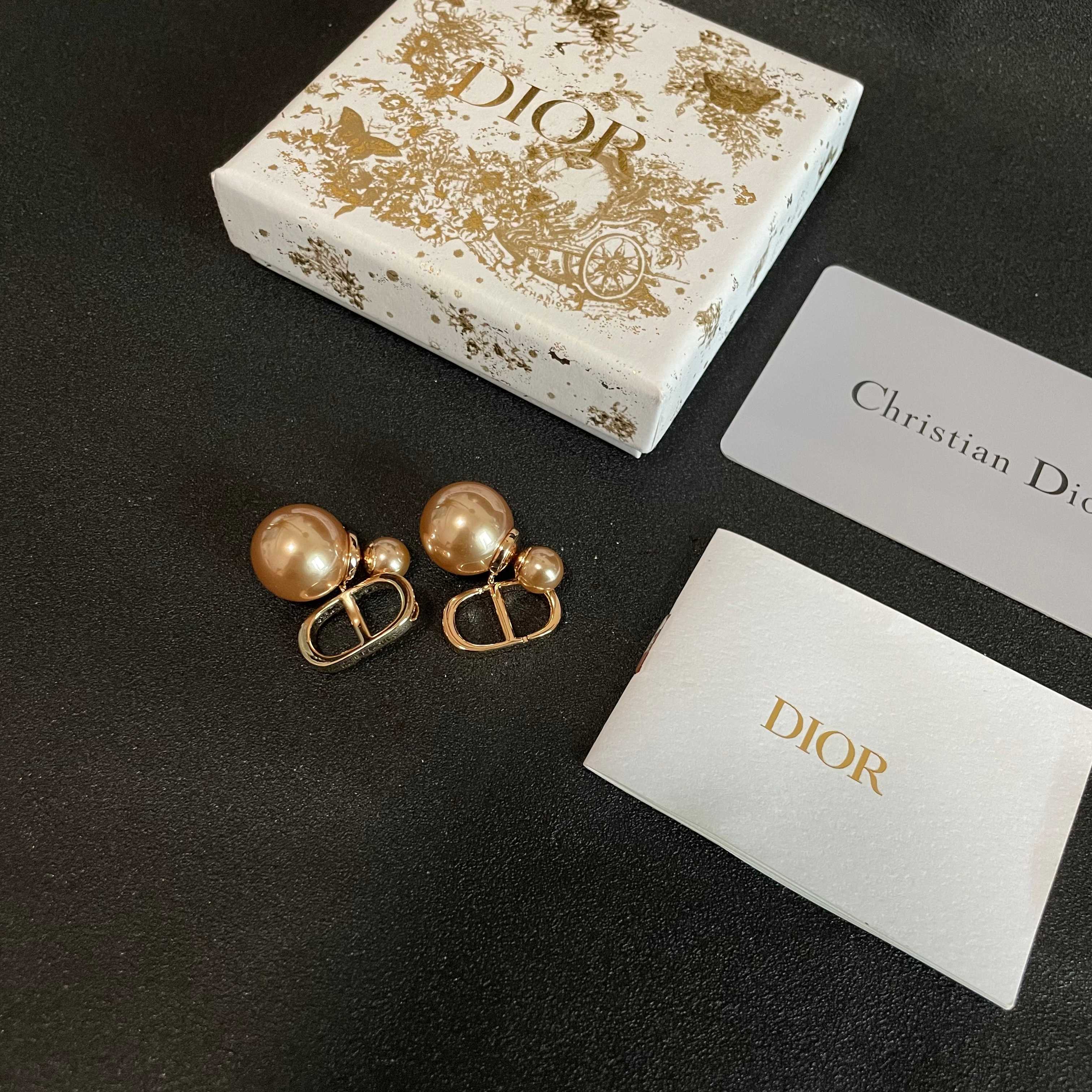 👑Dior 迪奥 中古 耳环 专柜一致上新 精选原版一致 黄铜材质 甜美气质高