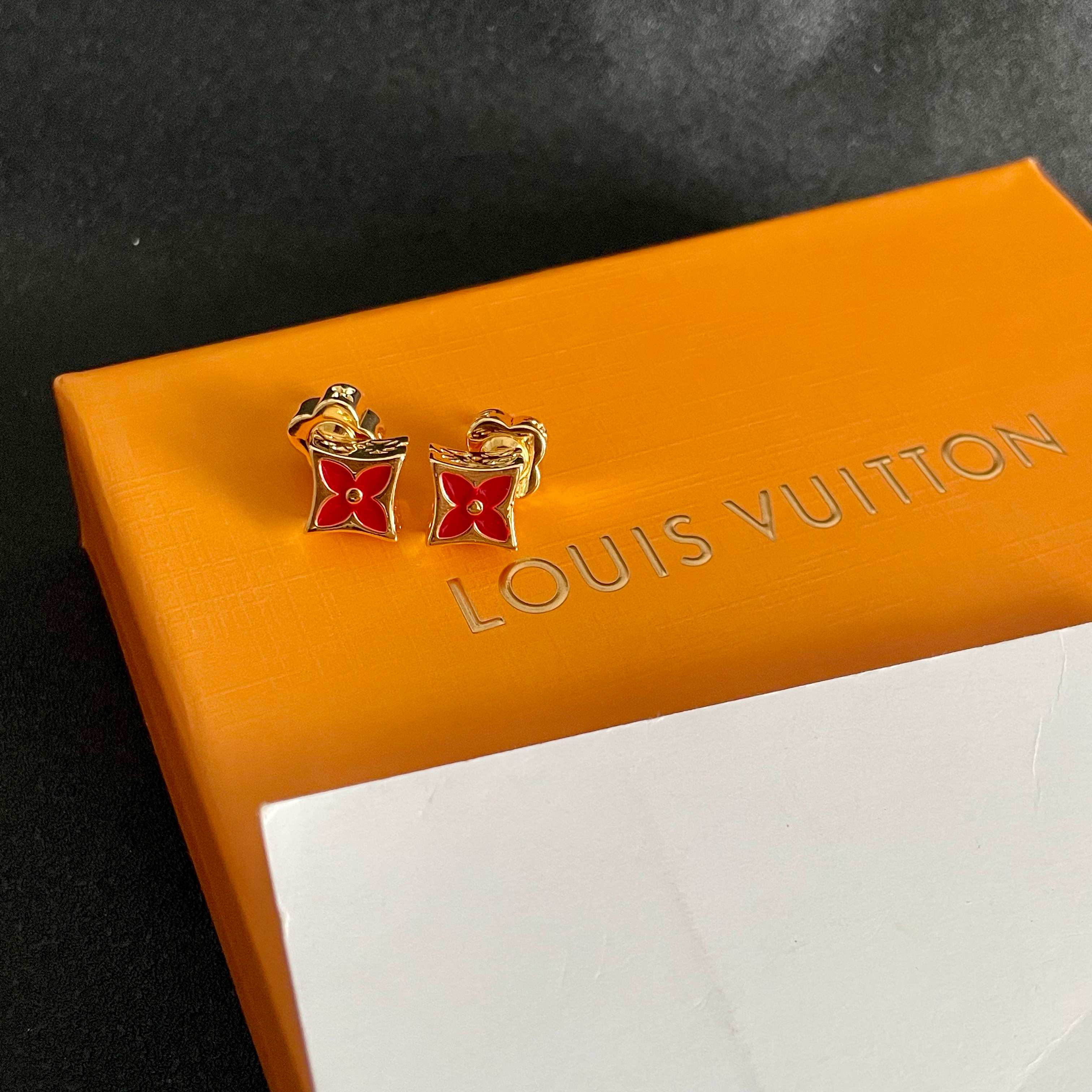 👑Lv 路易威登 2025年早春新品耳钉 经典老花耳环 超精工cnc工艺技术 上身美美哒 特别适合夏日搭