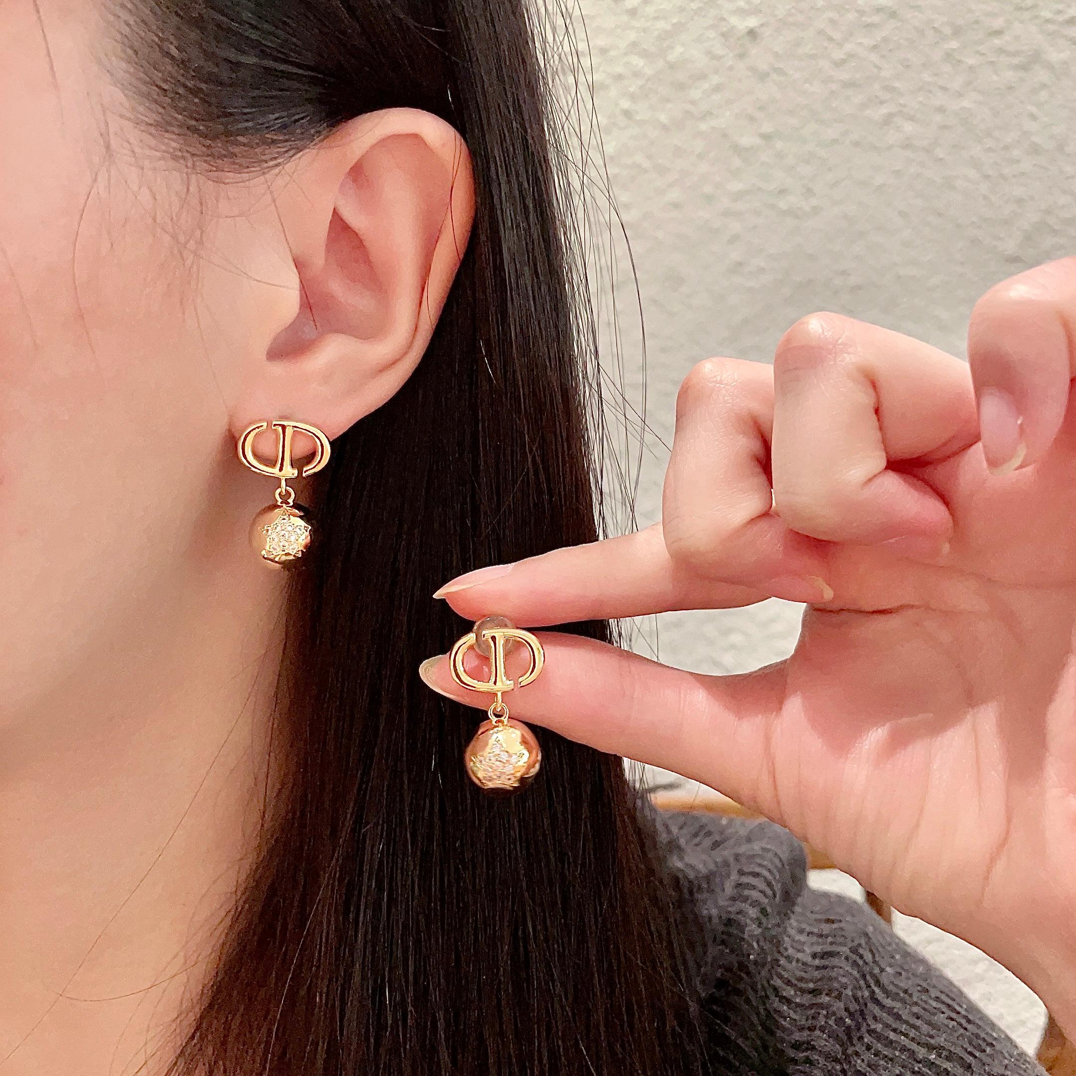 👑Dior 迪奥 中古 耳环 专柜一致上新 精选原版一致 黄铜材质 甜美气质高