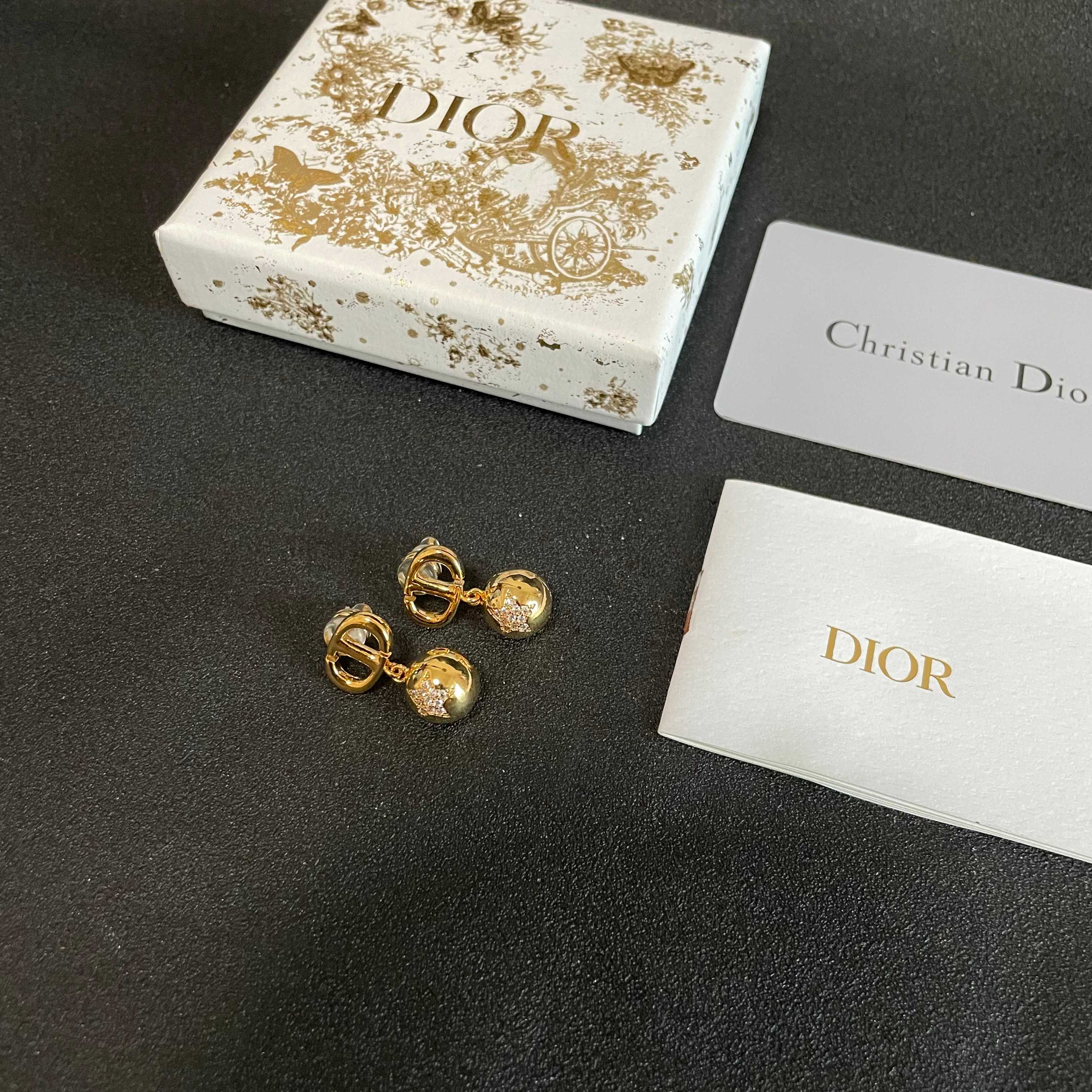 👑Dior 迪奥 中古 耳环 专柜一致上新 精选原版一致 黄铜材质 甜美气质高