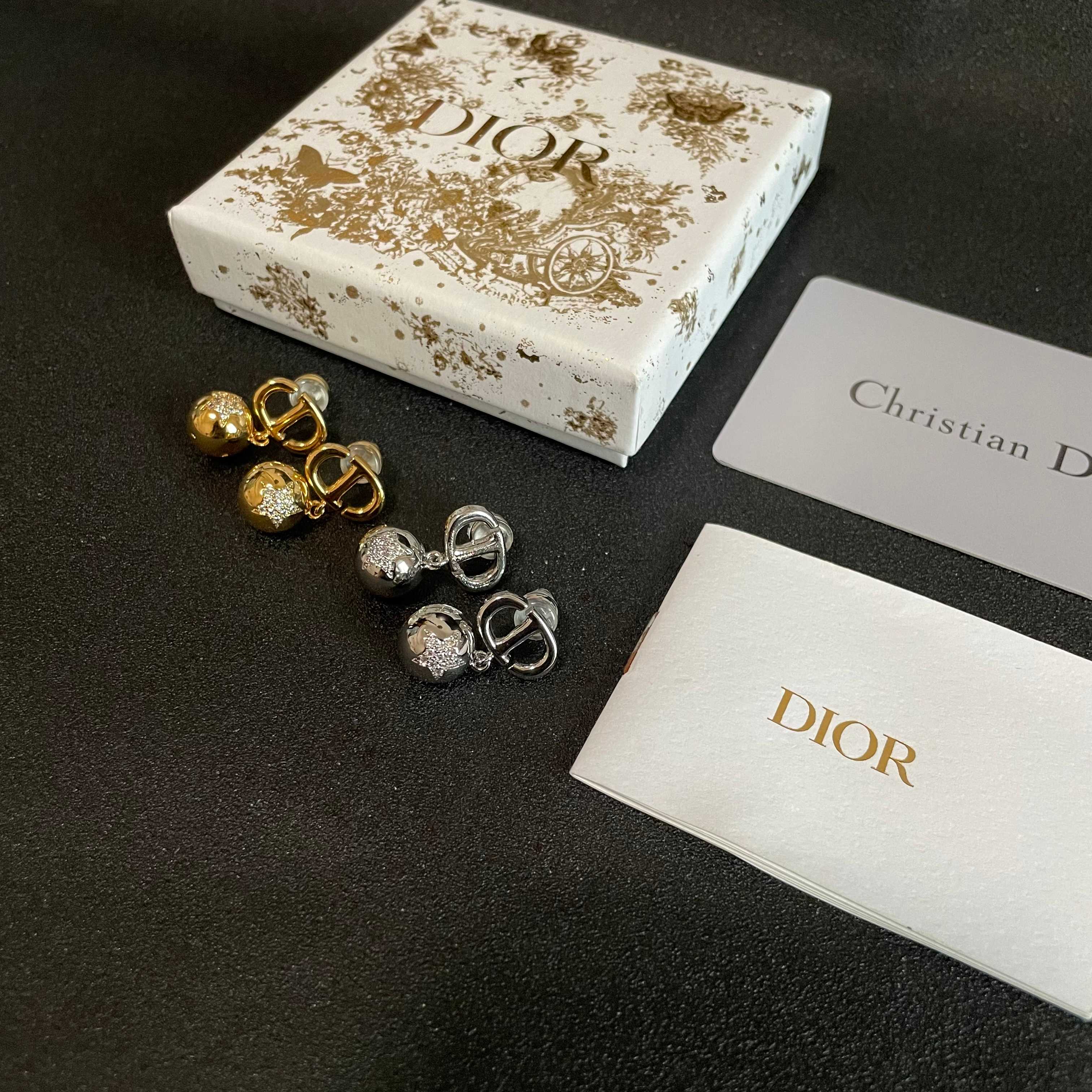 👑Dior 迪奥 中古 耳环 专柜一致上新 精选原版一致 黄铜材质 甜美气质高