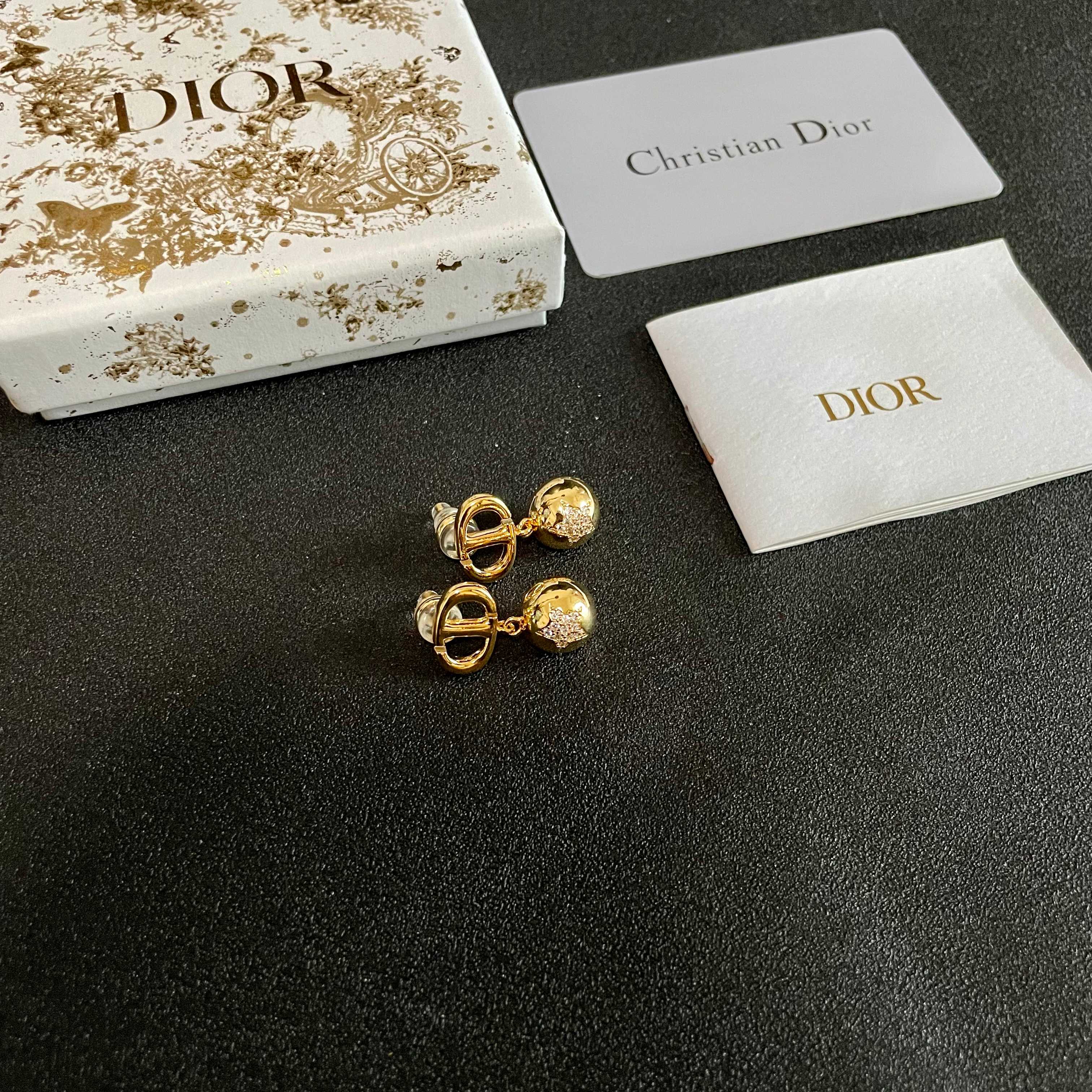 👑Dior 迪奥 中古 耳环 专柜一致上新 精选原版一致 黄铜材质 甜美气质高