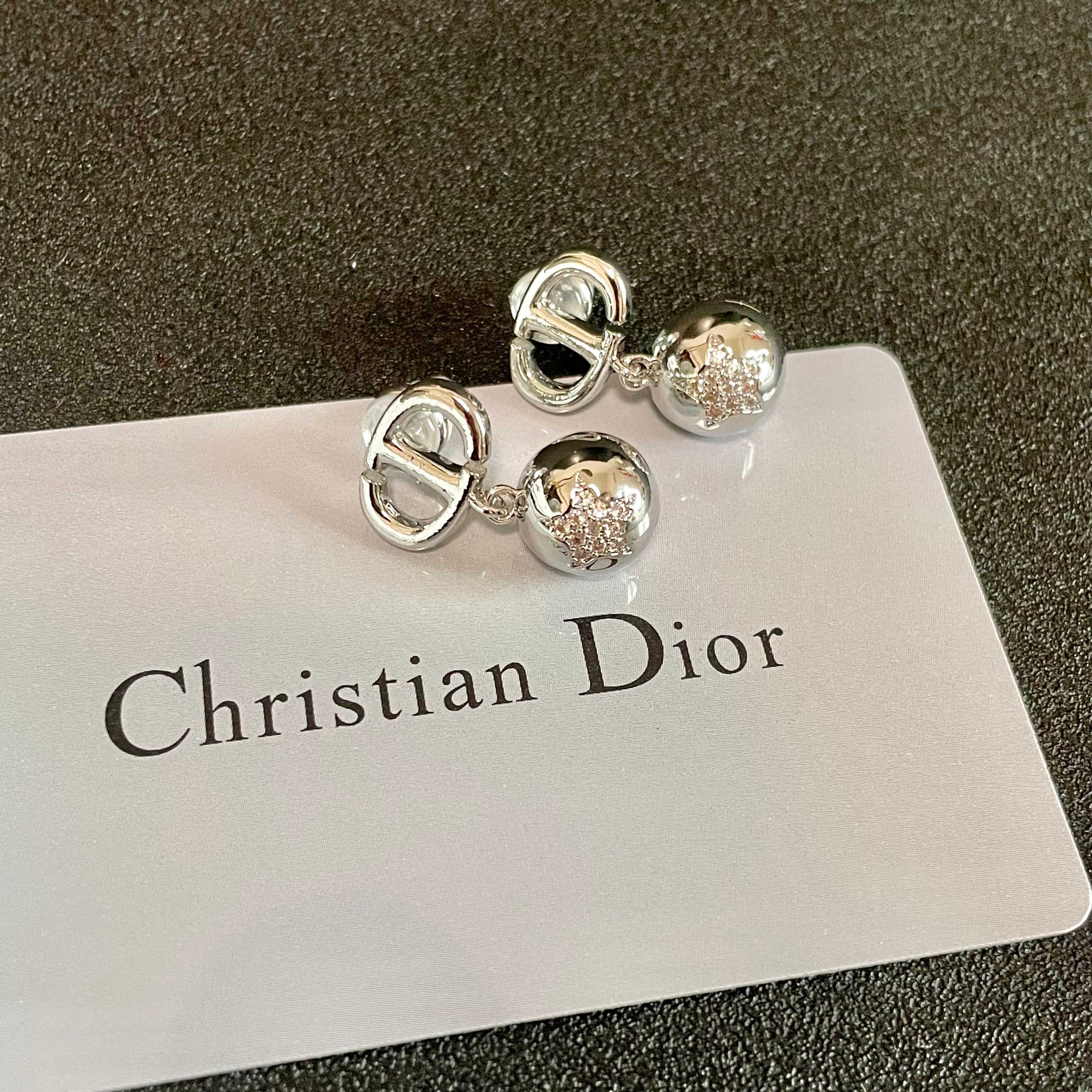 👑Dior 迪奥 中古 耳环 专柜一致上新 精选原版一致 黄铜材质 甜美气质高