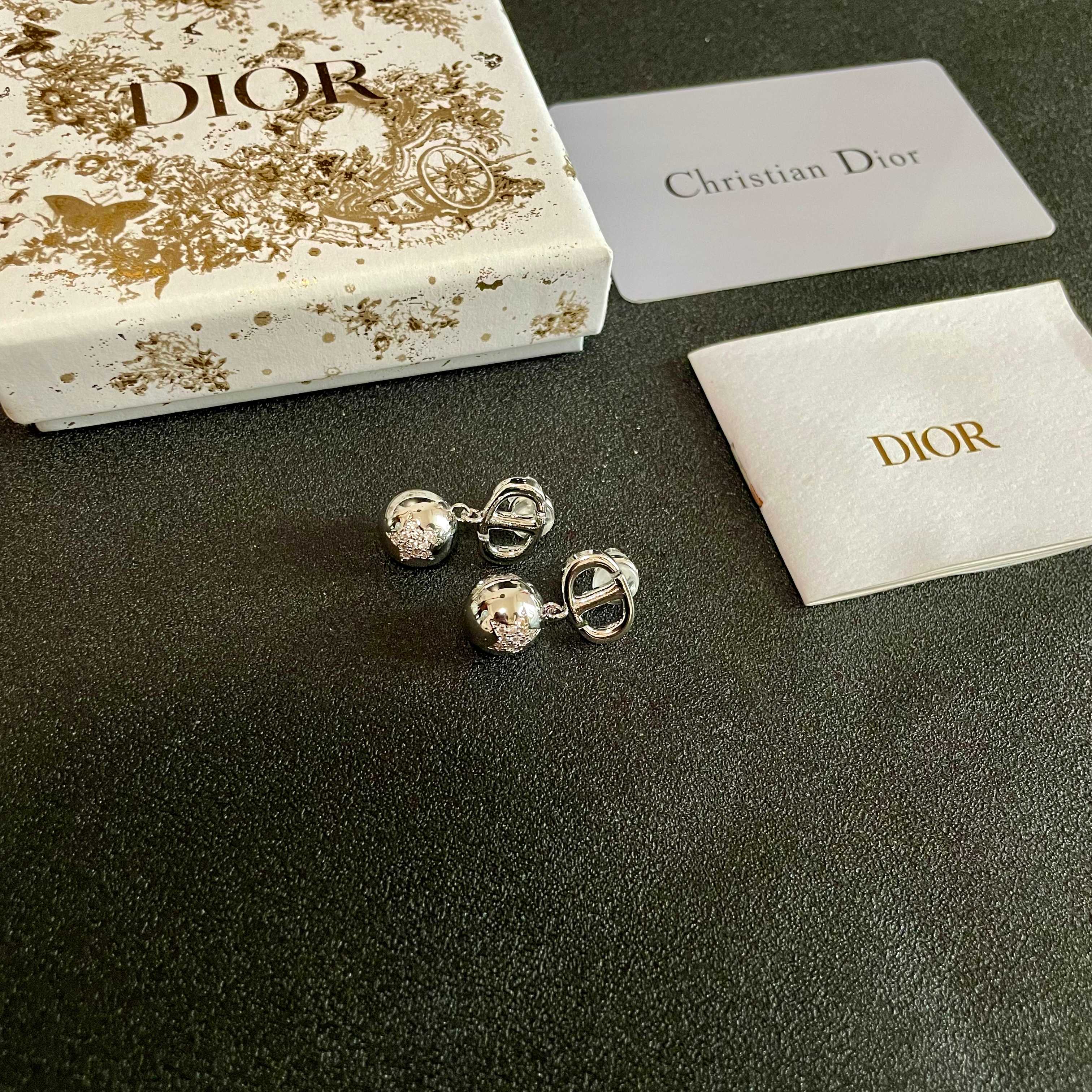 👑Dior 迪奥 中古 耳环 专柜一致上新 精选原版一致 黄铜材质 甜美气质高