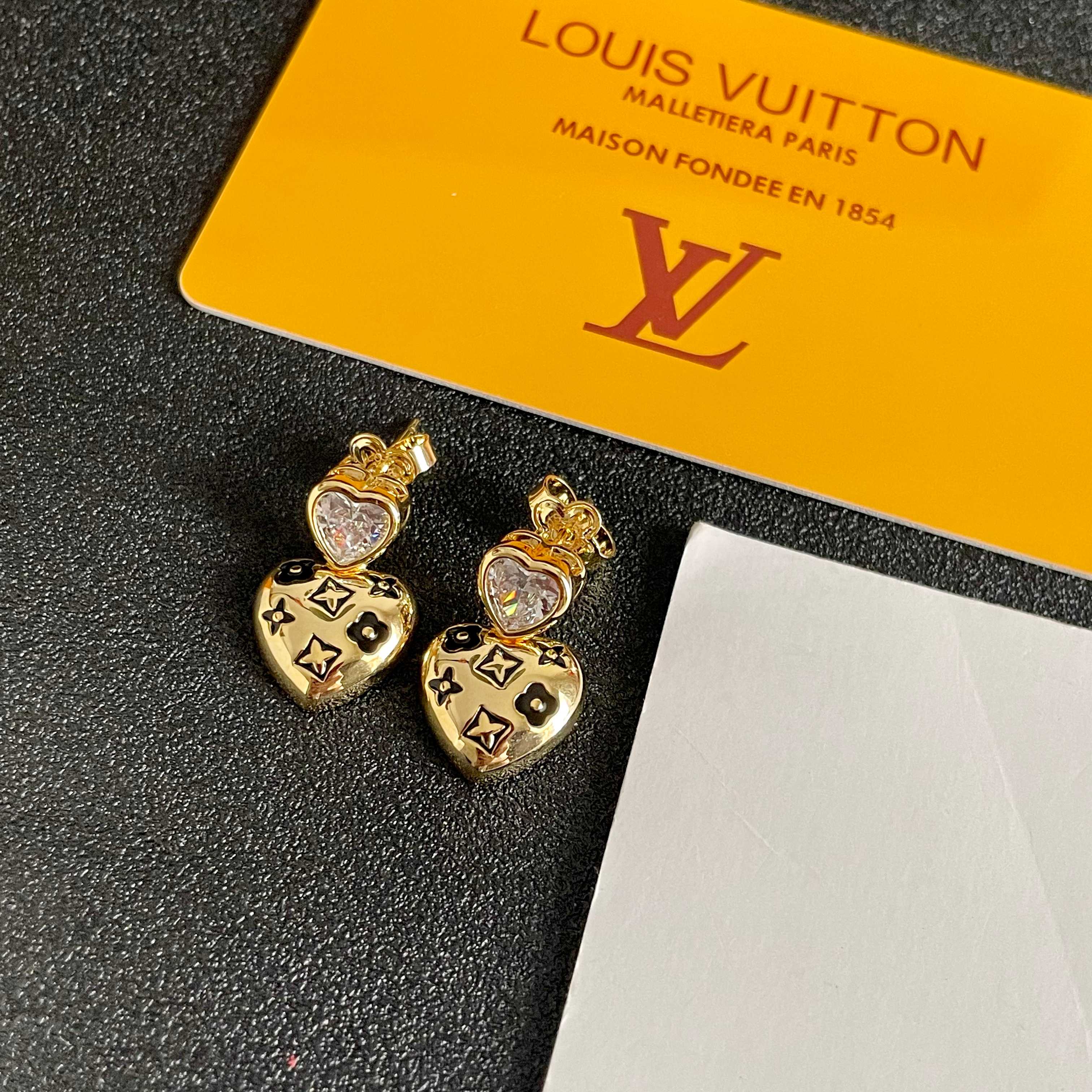 👑Lv 路易威登 2025年早春新品耳钉 经典老花耳环 超精工cnc工艺技术 上身美美哒 特别适合夏日搭