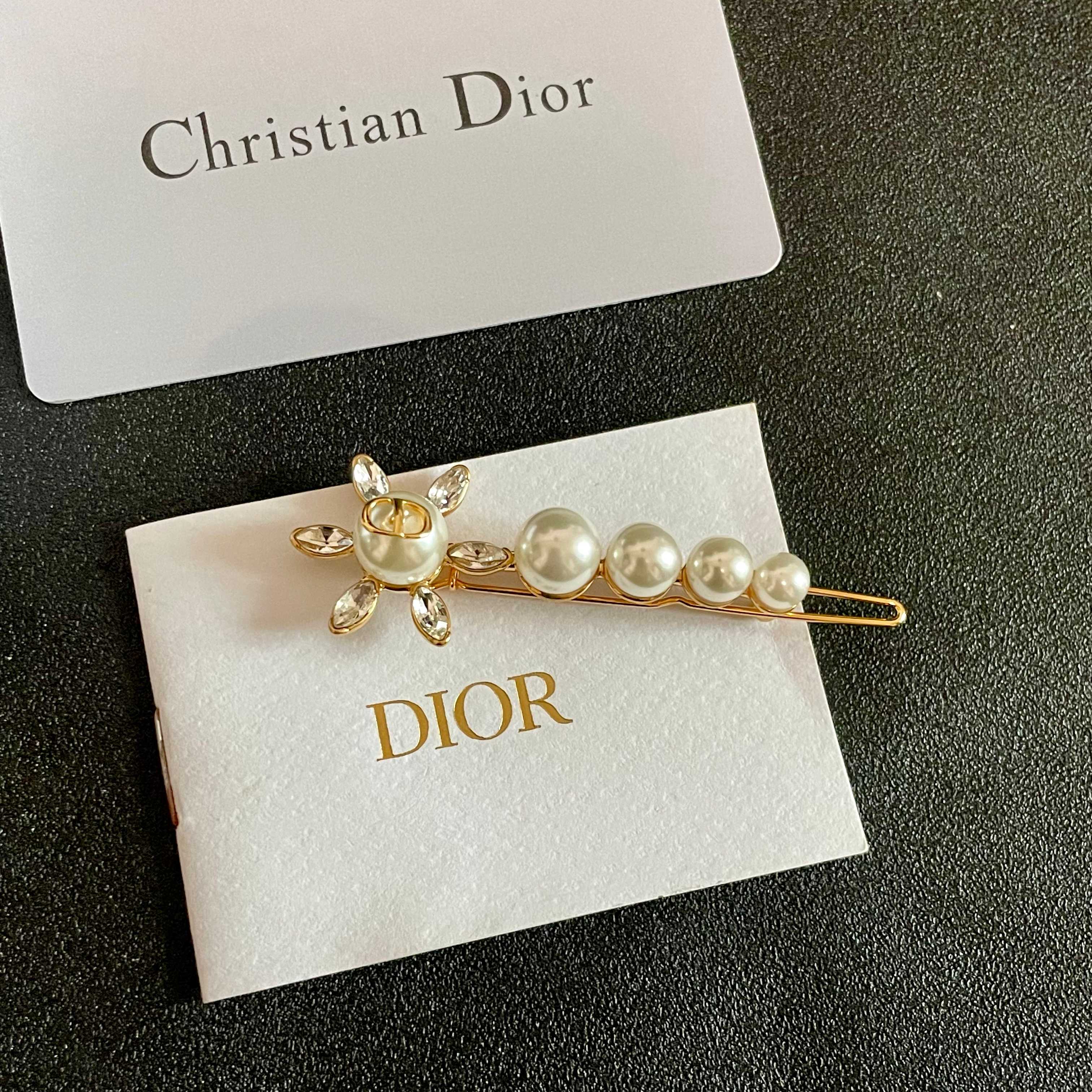  Dior 迪奥 星星 DIOR发夹 专柜新款上市 美得不要不要的 唯美 浪漫 人手必备款 火爆小红书 