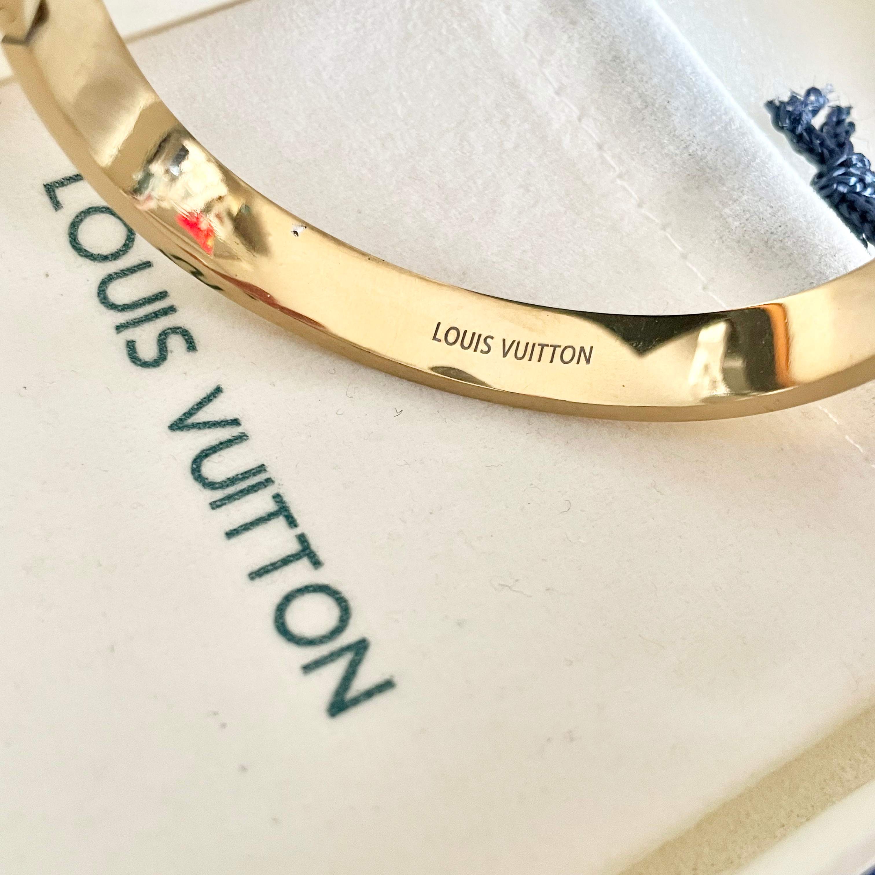 💥新品😍 原单货 LV字母镂空手镯🔹🔹Louis Vuitton 路易威登 🔹专柜一致材质 火爆款出货 