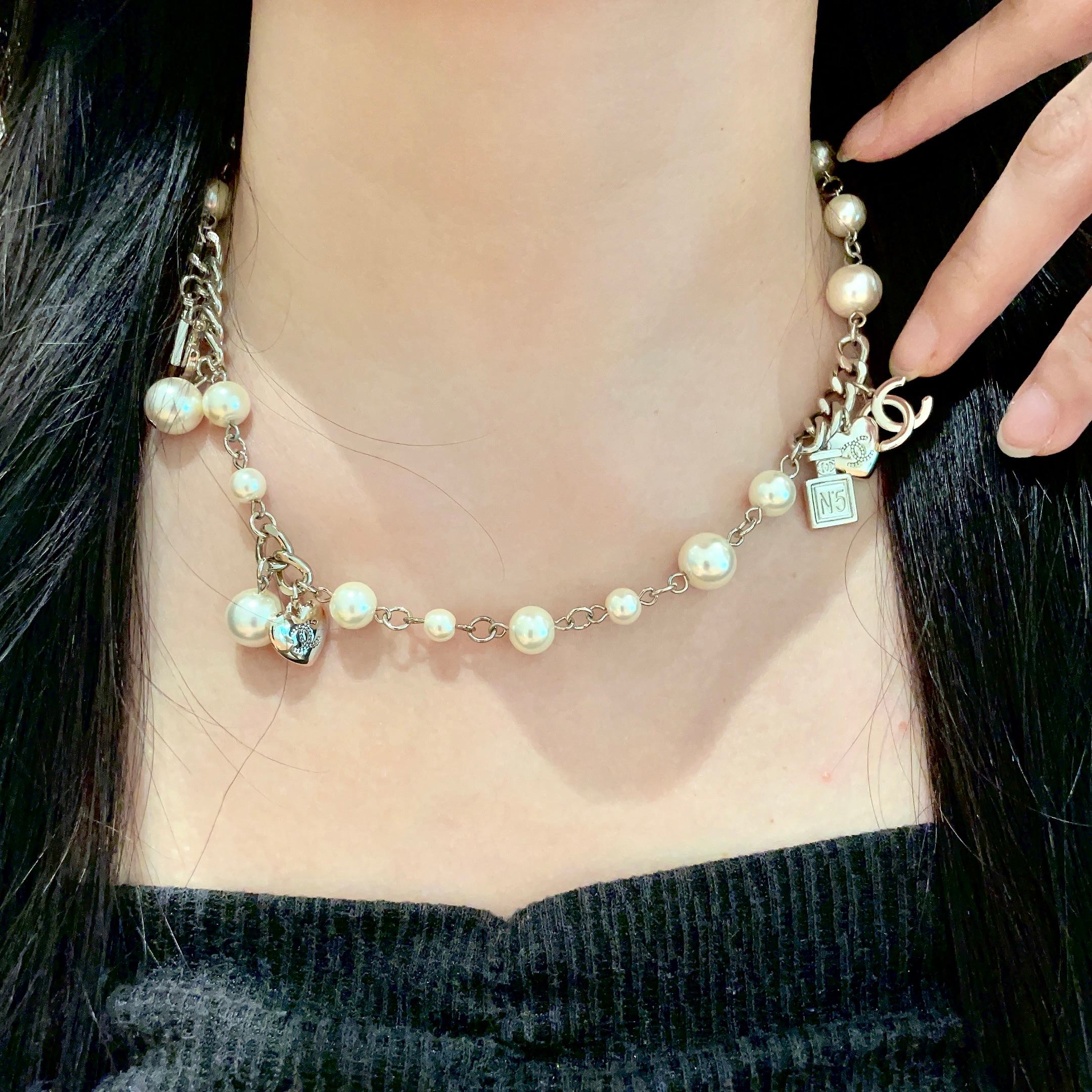  Chanel香奈儿 中古 字母项链👀小香家的款式真心无需多介绍😘🎶每一款都超好看，精致大方，非常显气质