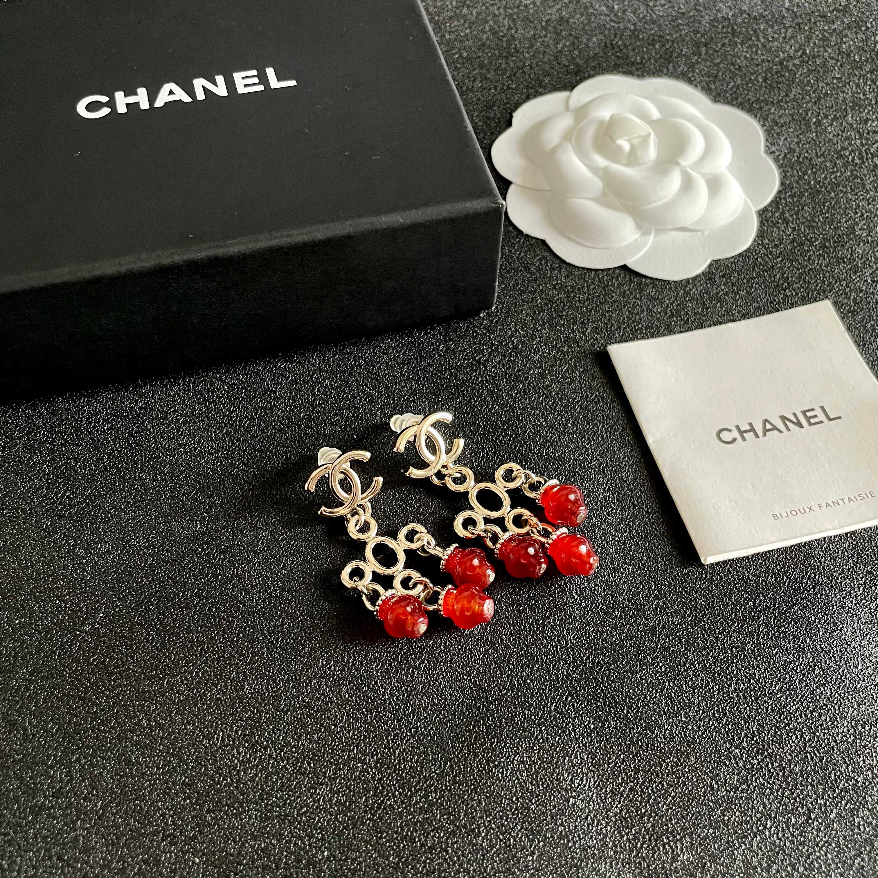  Chanel香奈儿 中古 耳钉👀小香家的款式真心无需多介绍😘🎶每一款都超好看，精致大方，非常显气质
