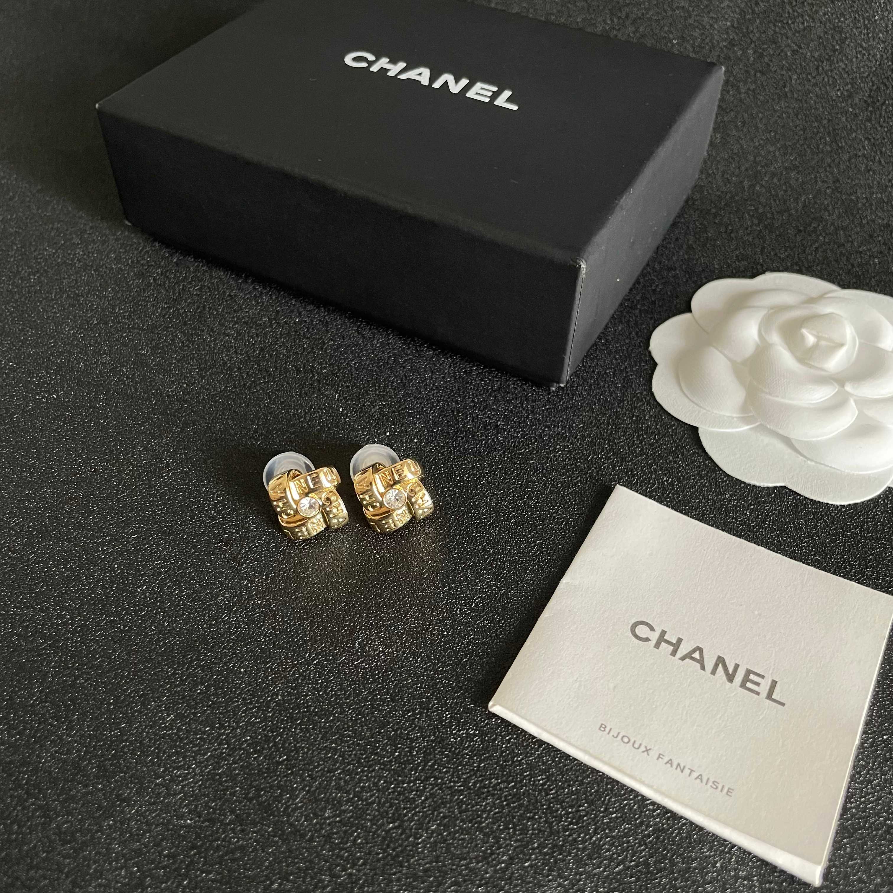  Chanel香奈儿 中古 耳钉👀小香家的款式真心无需多介绍😘🎶每一款都超好看，精致大方，非常显气质