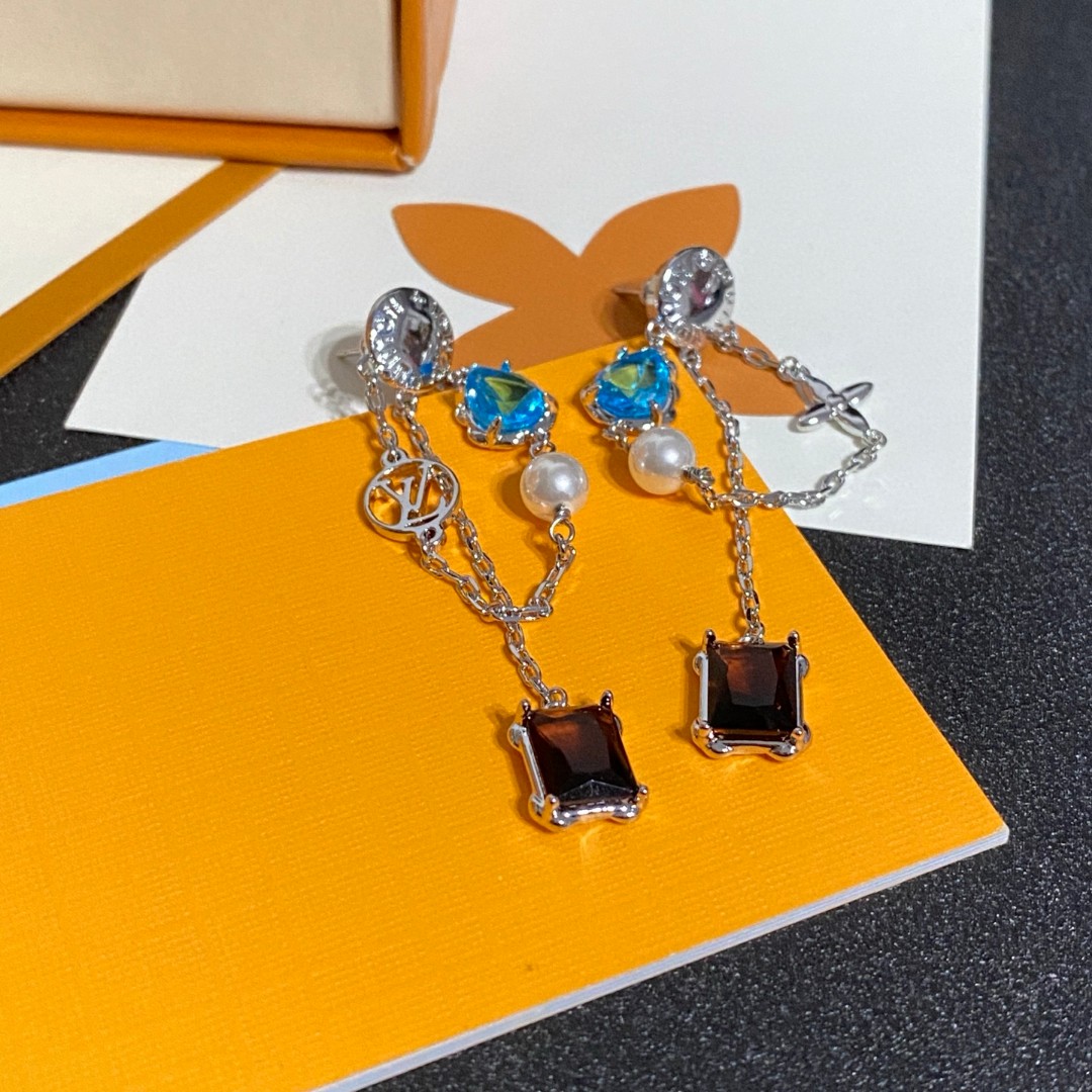 👑Lv 路易威登 2025年早春新品耳钉 经典老花耳环 超精工cnc工艺技术 上身美美哒 特别适合夏日搭