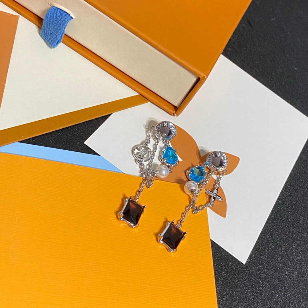👑Lv 路易威登 2025年早春新品耳钉 经典老花耳环 超精工cnc工艺技术 上身美美哒 特别适合夏日搭