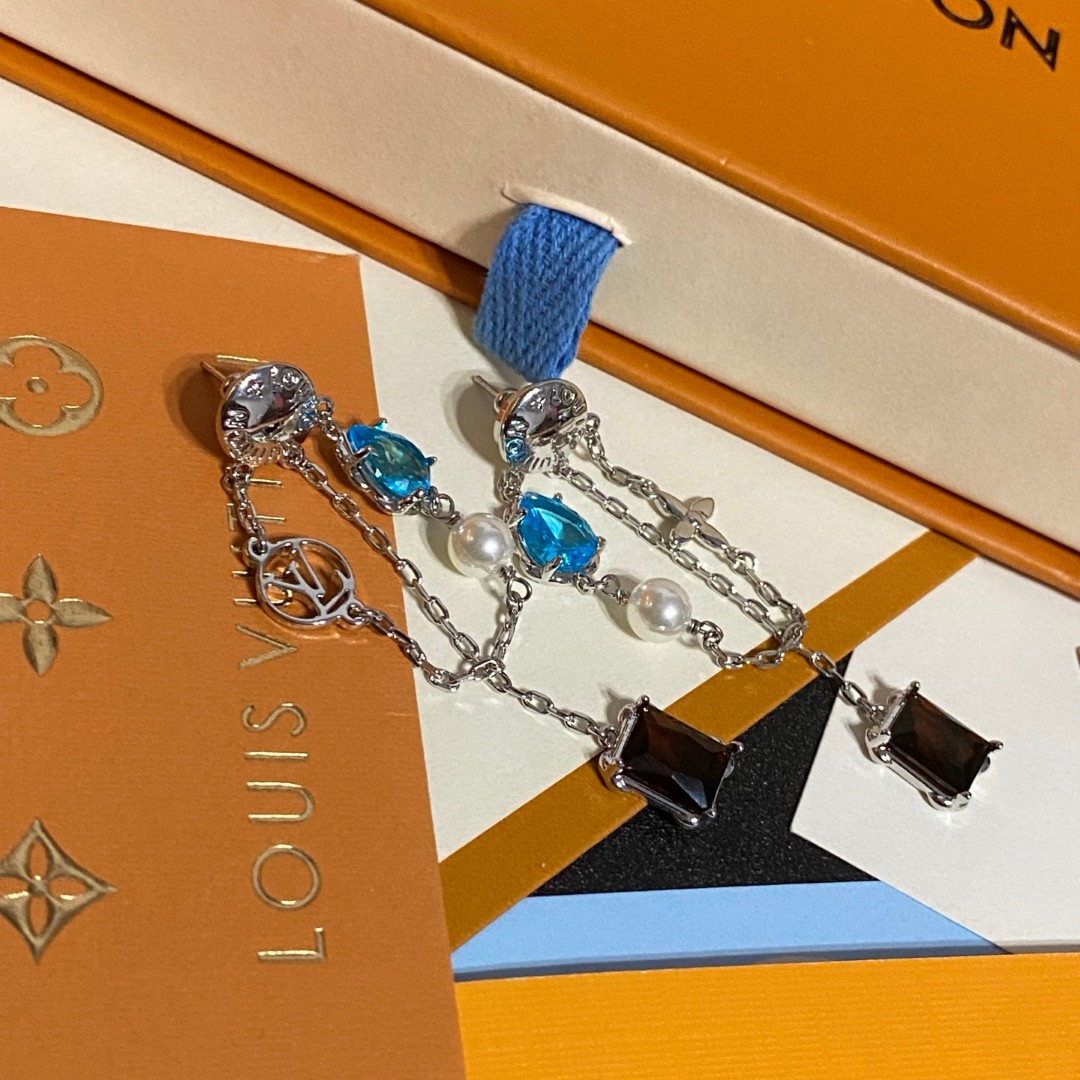👑Lv 路易威登 2025年早春新品耳钉 经典老花耳环 超精工cnc工艺技术 上身美美哒 特别适合夏日搭