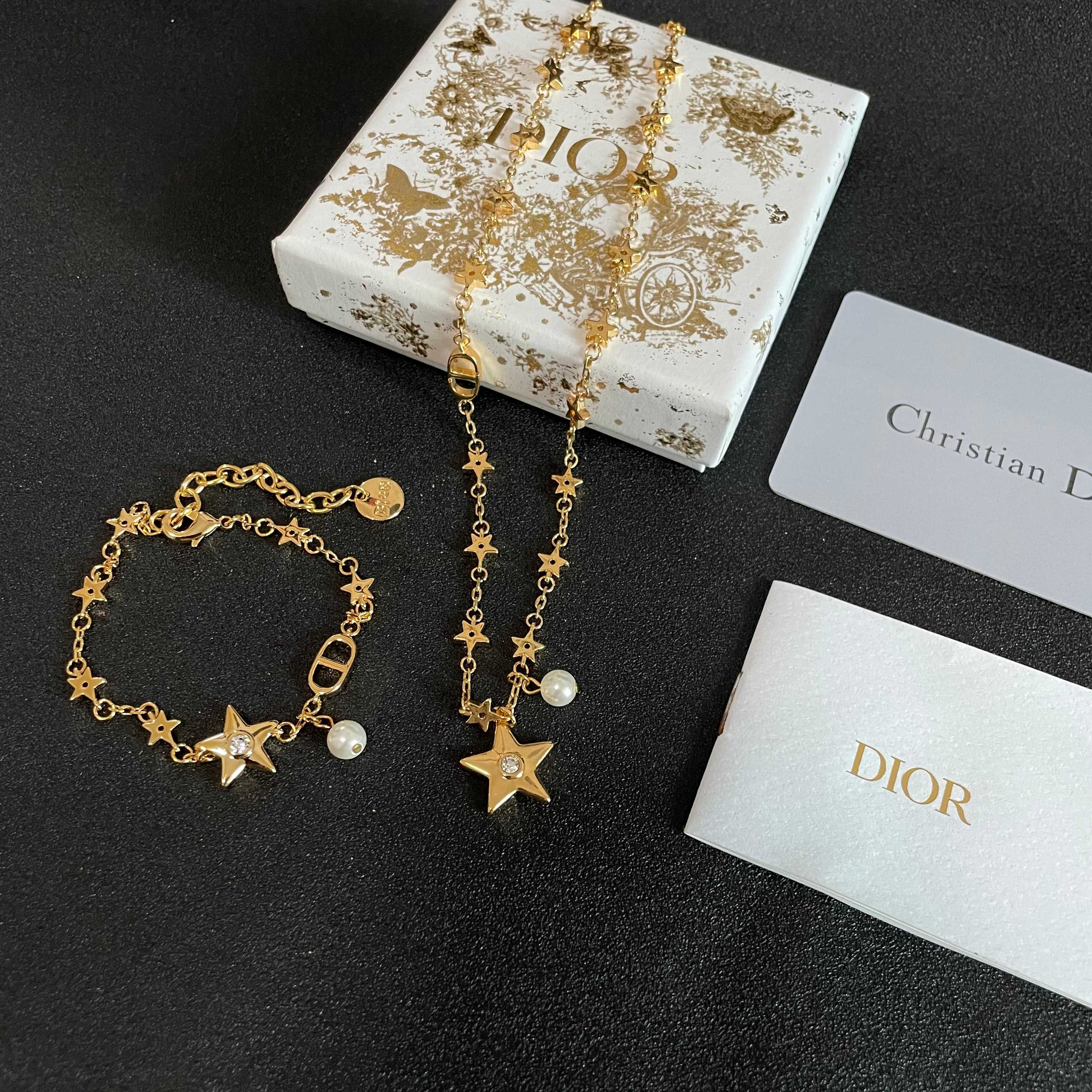 👑Dior 迪奥  中古 手链 专柜一致上新 精选原版一致 黄铜材质 甜美气质高雅.