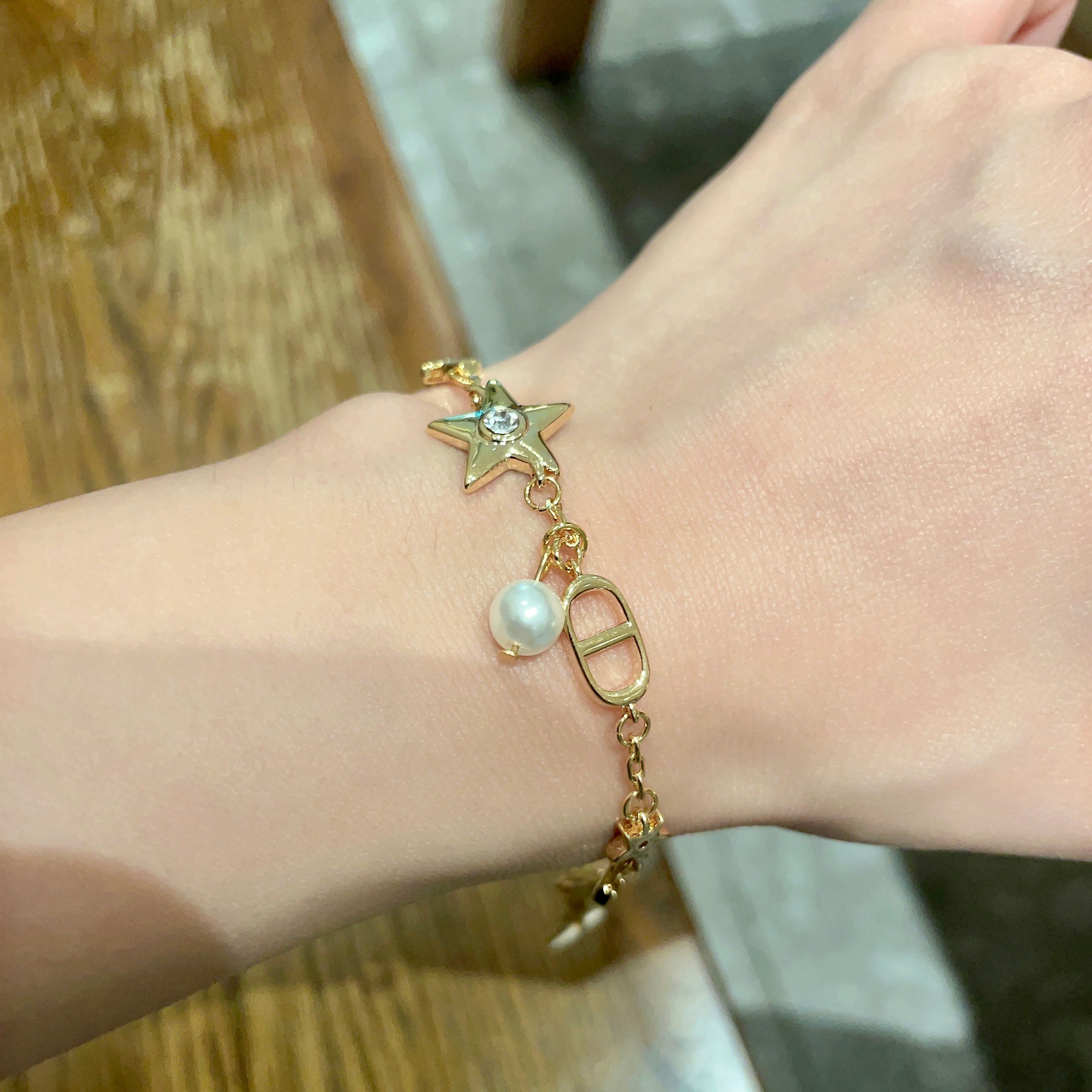 👑Dior 迪奥  中古 手链 专柜一致上新 精选原版一致 黄铜材质 甜美气质高雅.