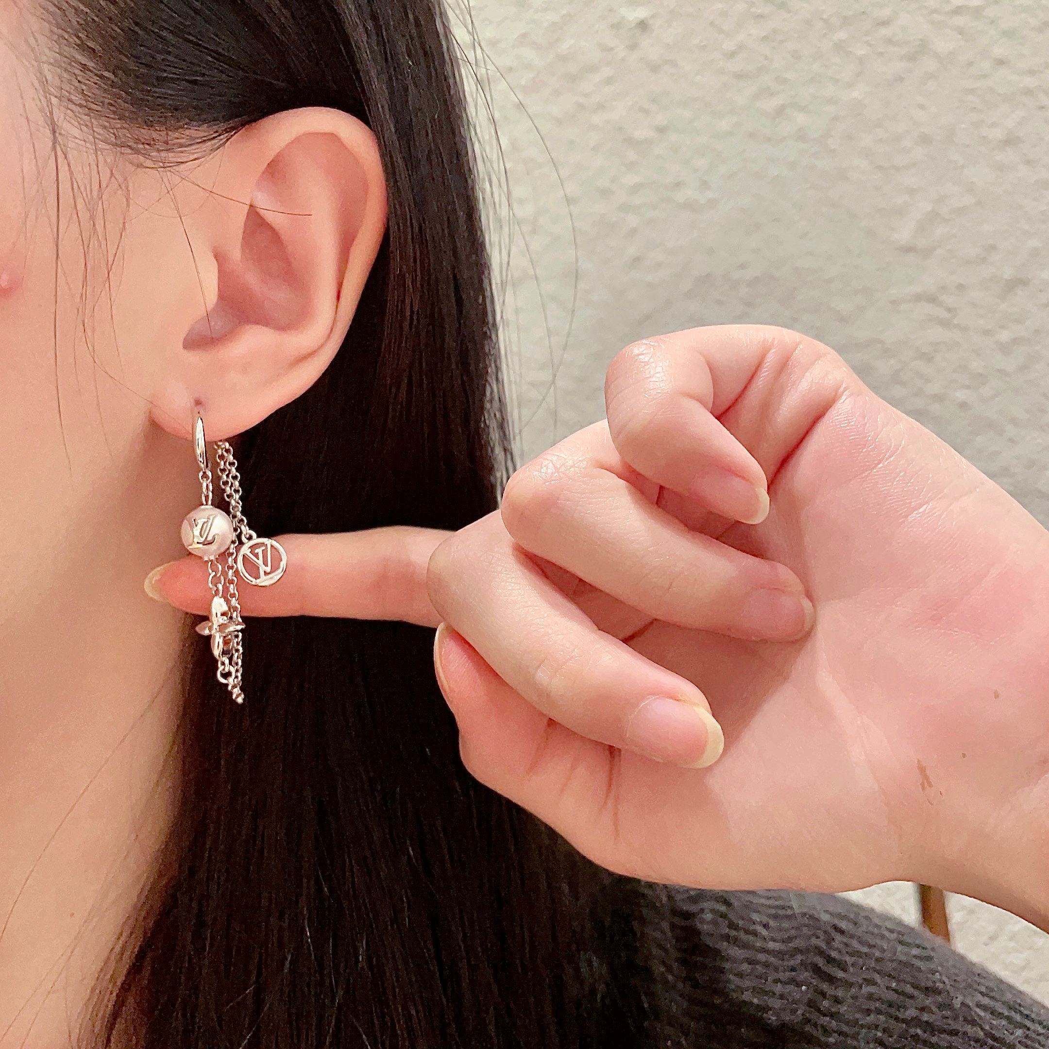 👑Lv 路易威登 2025年早春新品耳钉 经典老花耳环 超精工cnc工艺技术 上身美美哒 特别适合夏日搭