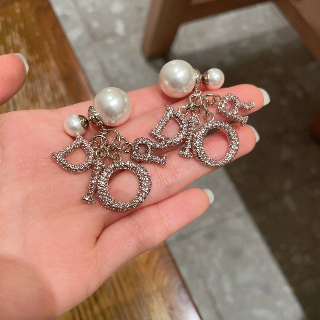 👑Dior 迪奥 中古 耳环 专柜一致上新 精选原版一致 黄铜材质 甜美气质高