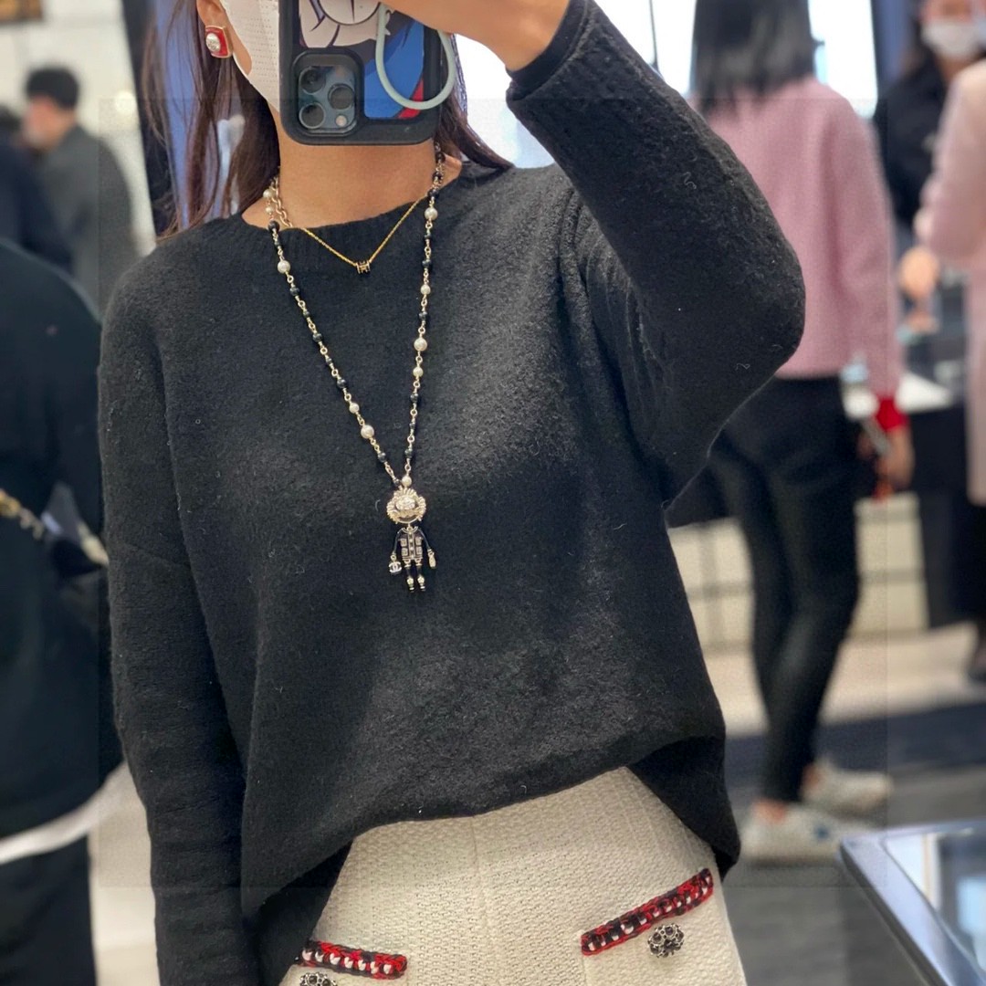  小红书火爆新款😍香奈儿Chanel高版本最新款双C珍珠狮子🦁️长款毛衣链项链💄叠戴更加好看超个性，百搭