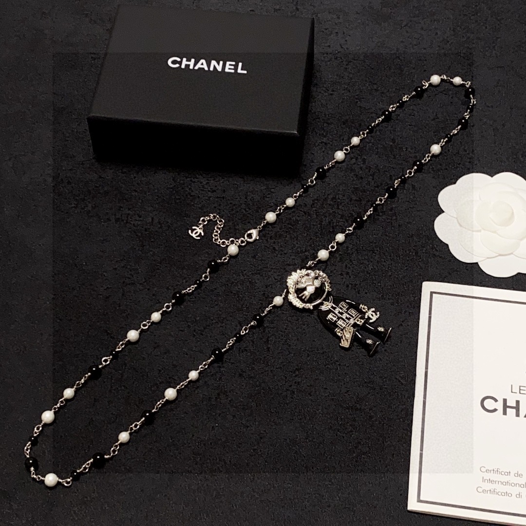  小红书火爆新款😍香奈儿Chanel高版本最新款双C珍珠狮子🦁️长款毛衣链项链💄叠戴更加好看超个性，百搭