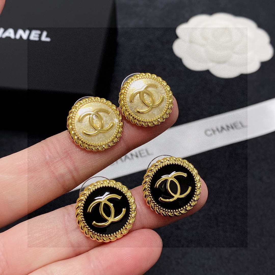 👑小香 CHANEL火爆新品  中古金个性时尚双C耳钉  代购级别 一比一品质 优雅大方精工设计   非