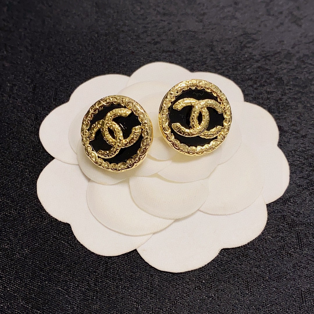💥新款Chanel 小香 新年红色复古耳钉😍中古金黑色红色👍专柜同步上新 耳环 原版一致材质搭配纯银针耳