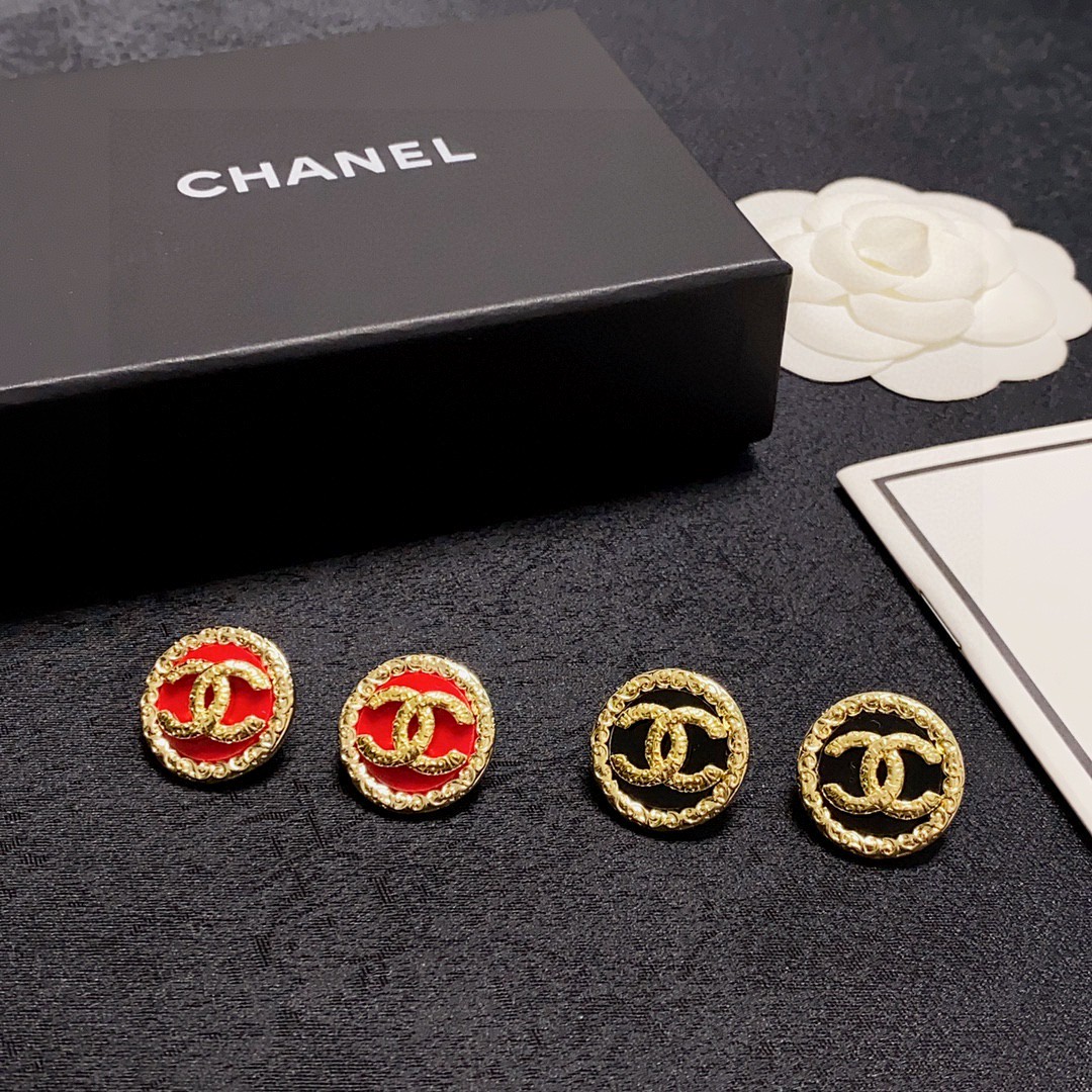💥新款Chanel 小香 新年红色复古耳钉😍中古金黑色红色👍专柜同步上新 耳环 原版一致材质搭配纯银针耳