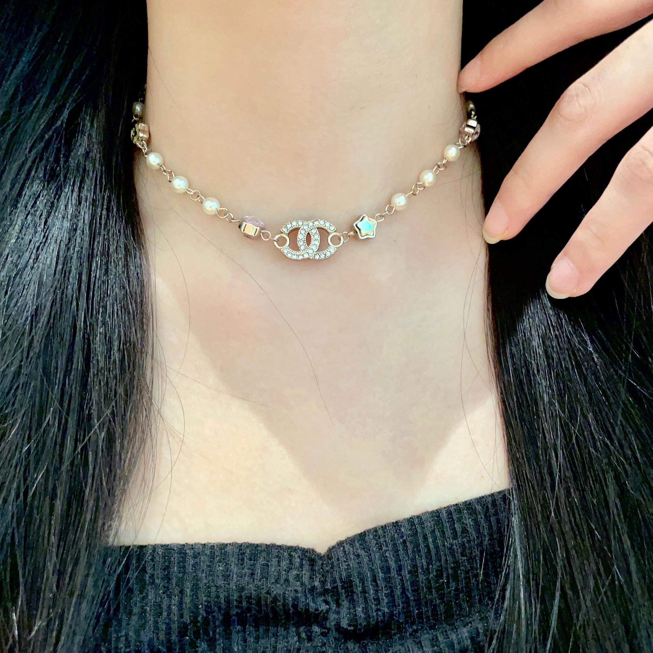  Chanel香奈儿 中古 字母项链👀小香家的款式真心无需多介绍😘🎶每一款都超好看，精致大方，非常显气质