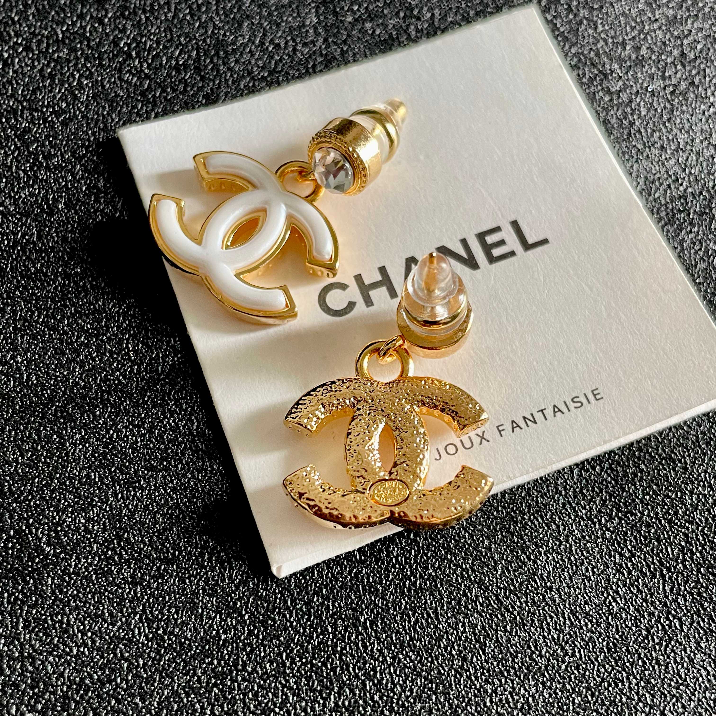  Chanel香奈儿 中古 双C耳钉👀原版复刻logo 小香家的款式真心无需多介绍😘🎶每一款都超好看，精