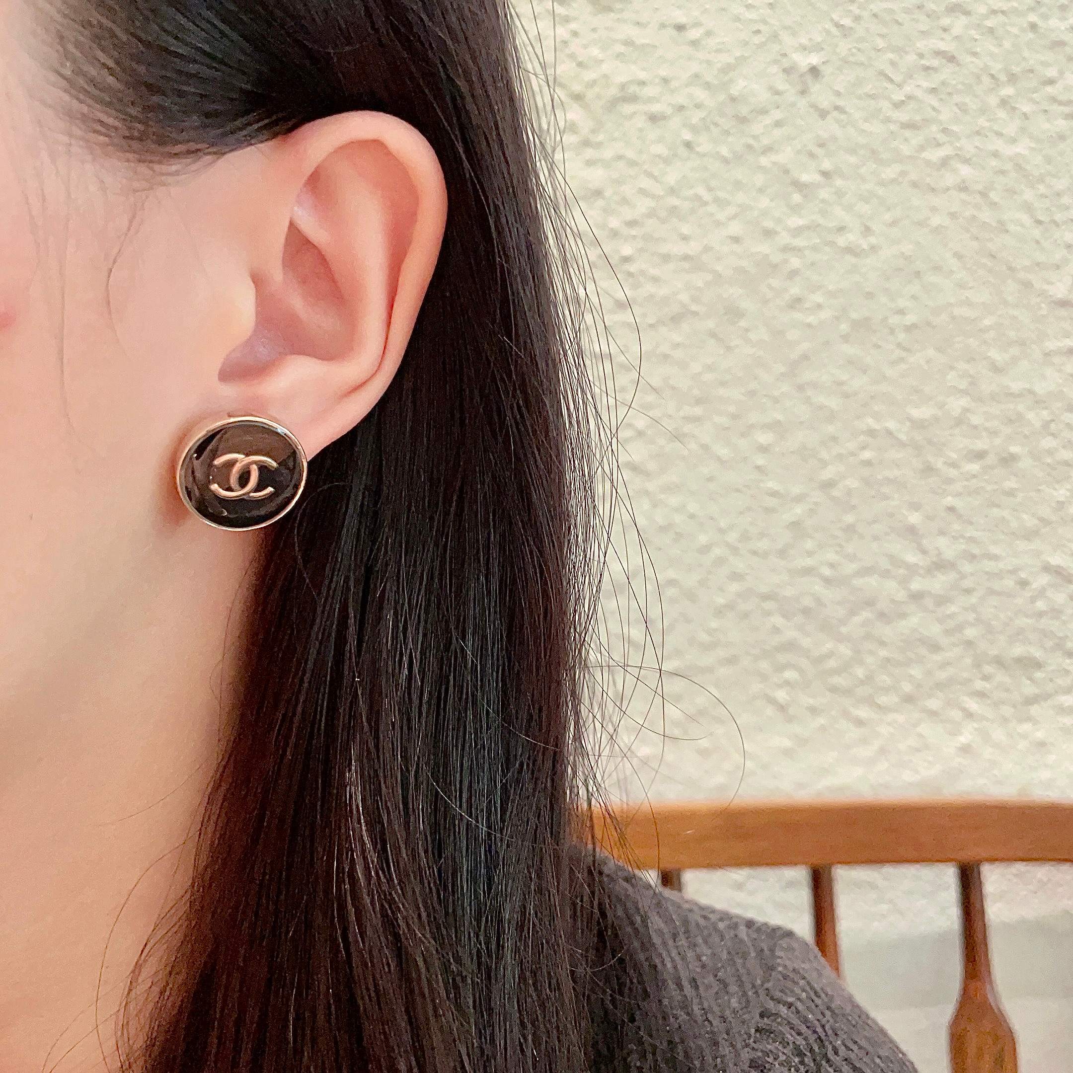  Chanel香奈儿 中古 双C耳钉👀原版复刻logo 小香家的款式真心无需多介绍😘🎶每一款都超好看，精