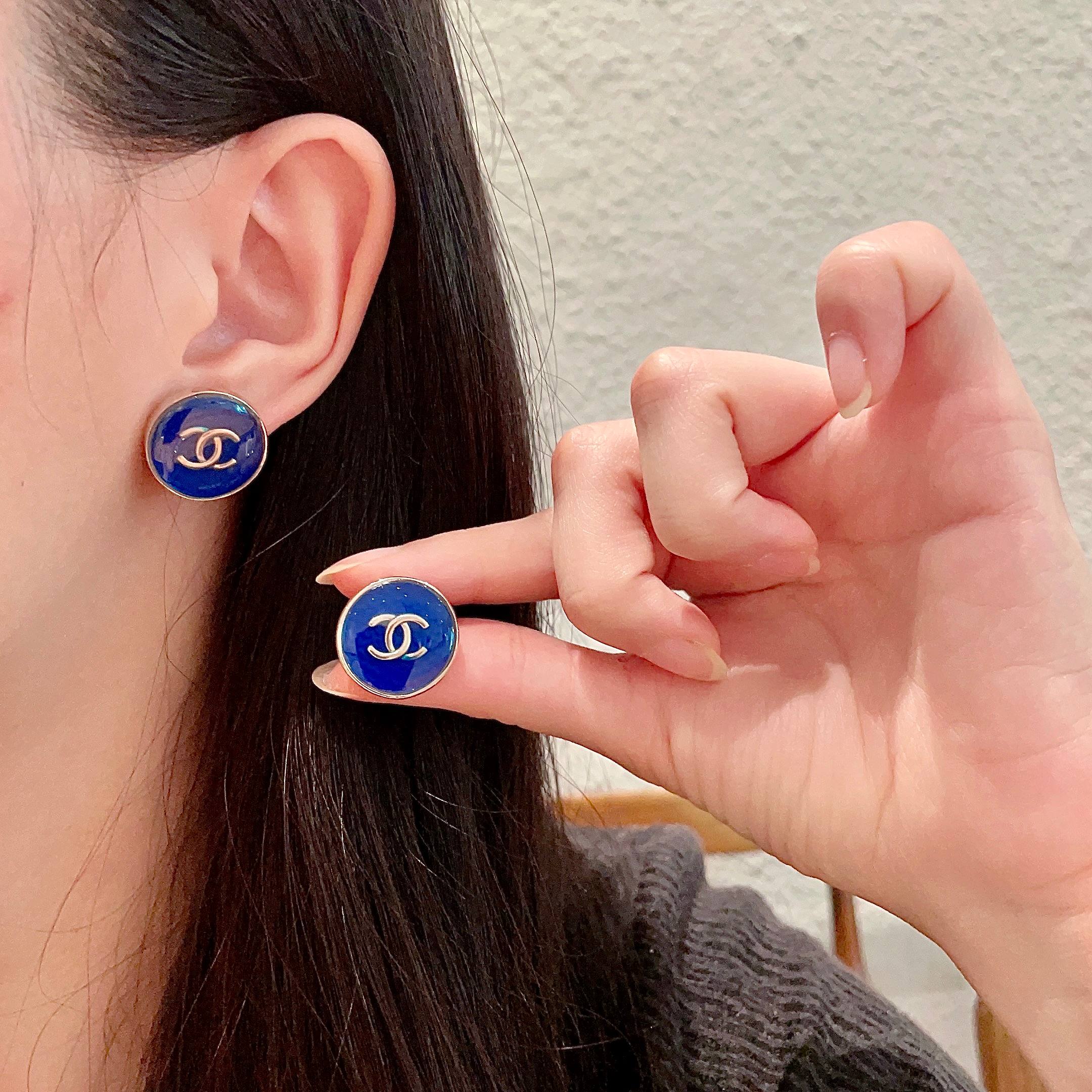  Chanel香奈儿 中古 双C耳钉👀原版复刻logo 小香家的款式真心无需多介绍😘🎶每一款都超好看，精