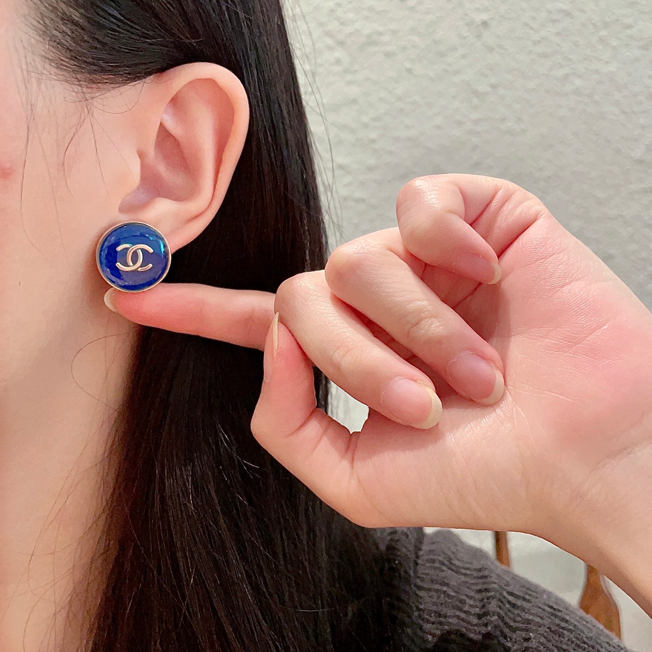  Chanel香奈儿 中古 双C耳钉👀原版复刻logo 小香家的款式真心无需多介绍😘🎶每一款都超好看，精