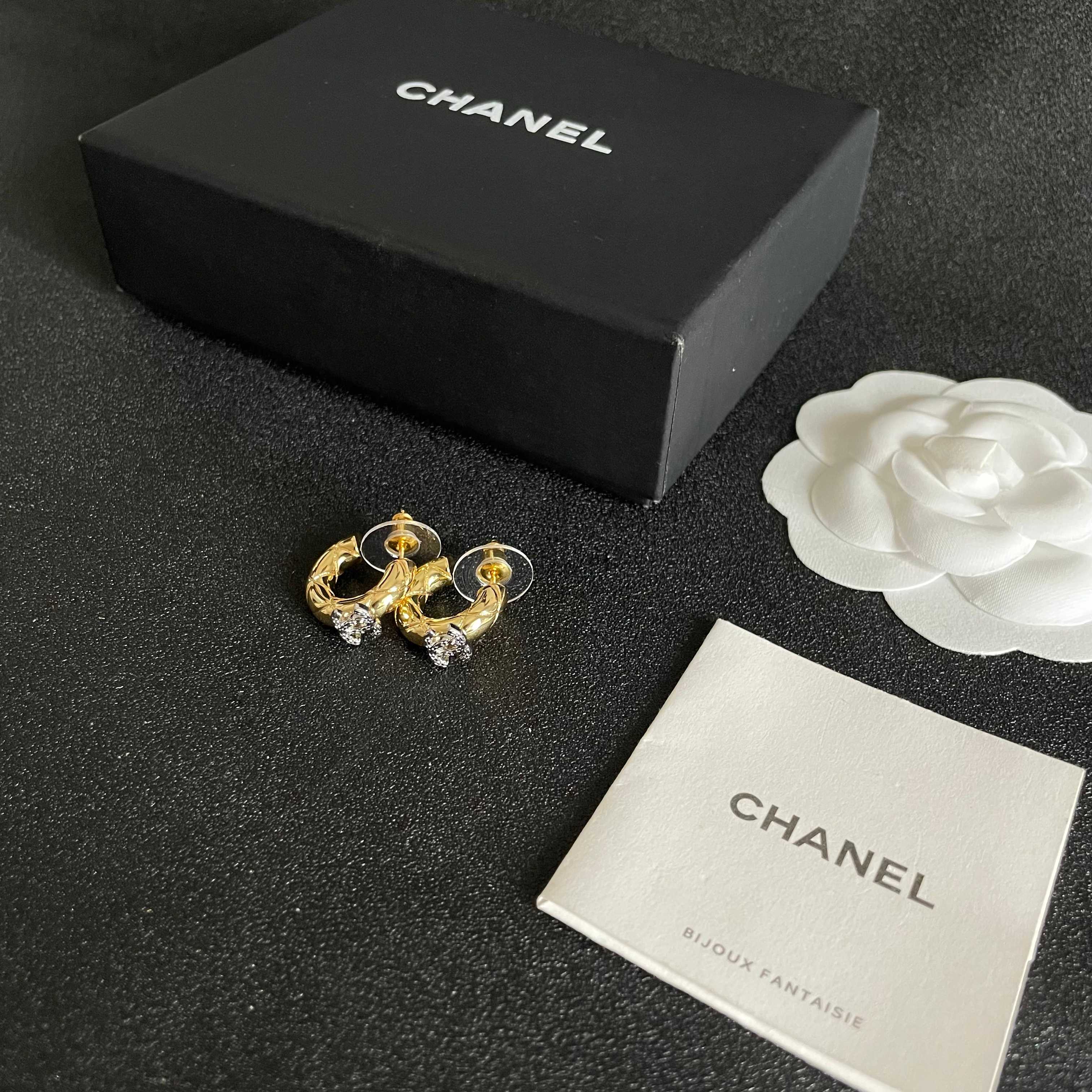  Chanel香奈儿 中古 双C耳钉👀原版复刻logo 小香家的款式真心无需多介绍😘🎶每一款都超好看，精