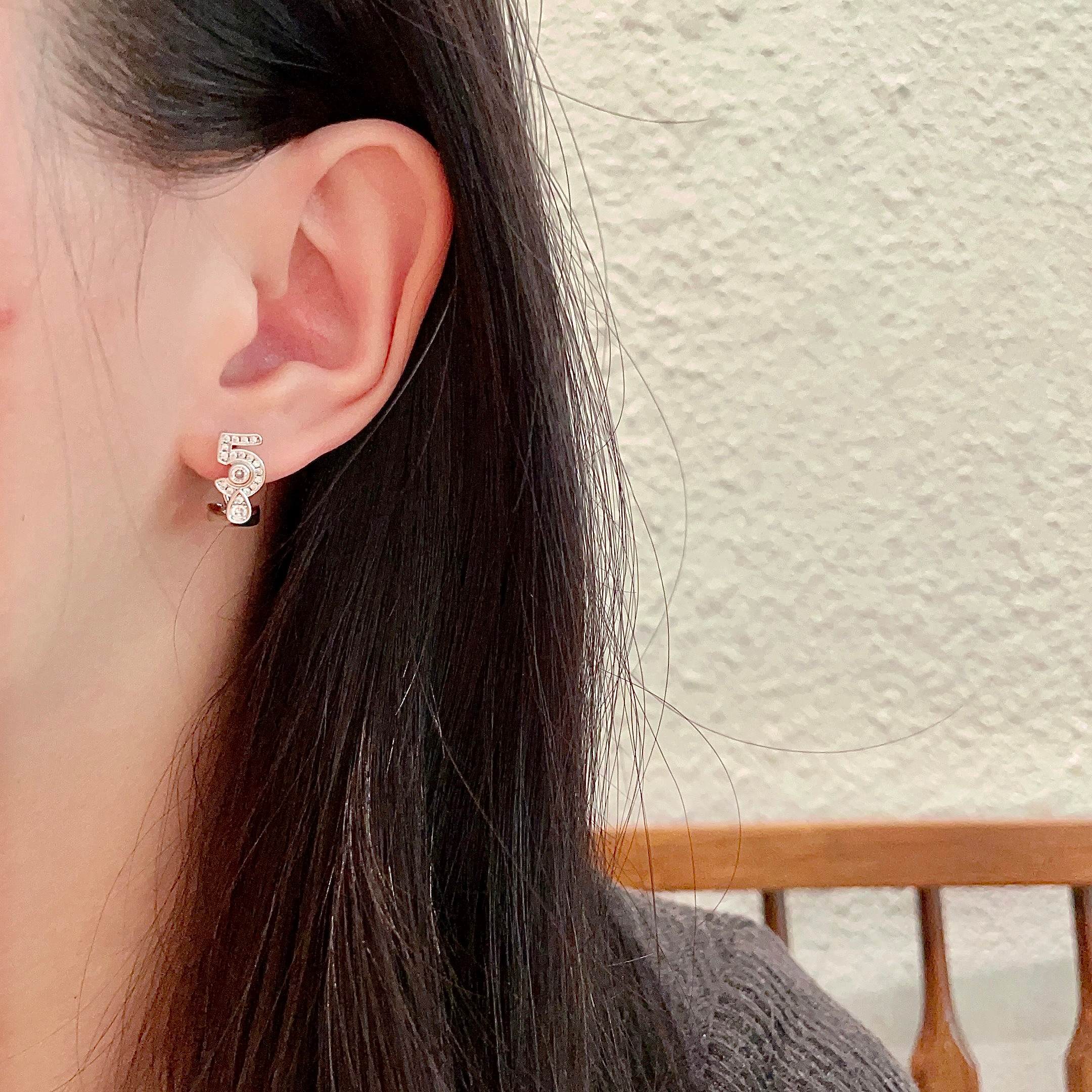  Chanel香奈儿 中古 双C耳钉👀原版复刻logo 小香家的款式真心无需多介绍😘🎶每一款都超好看，精