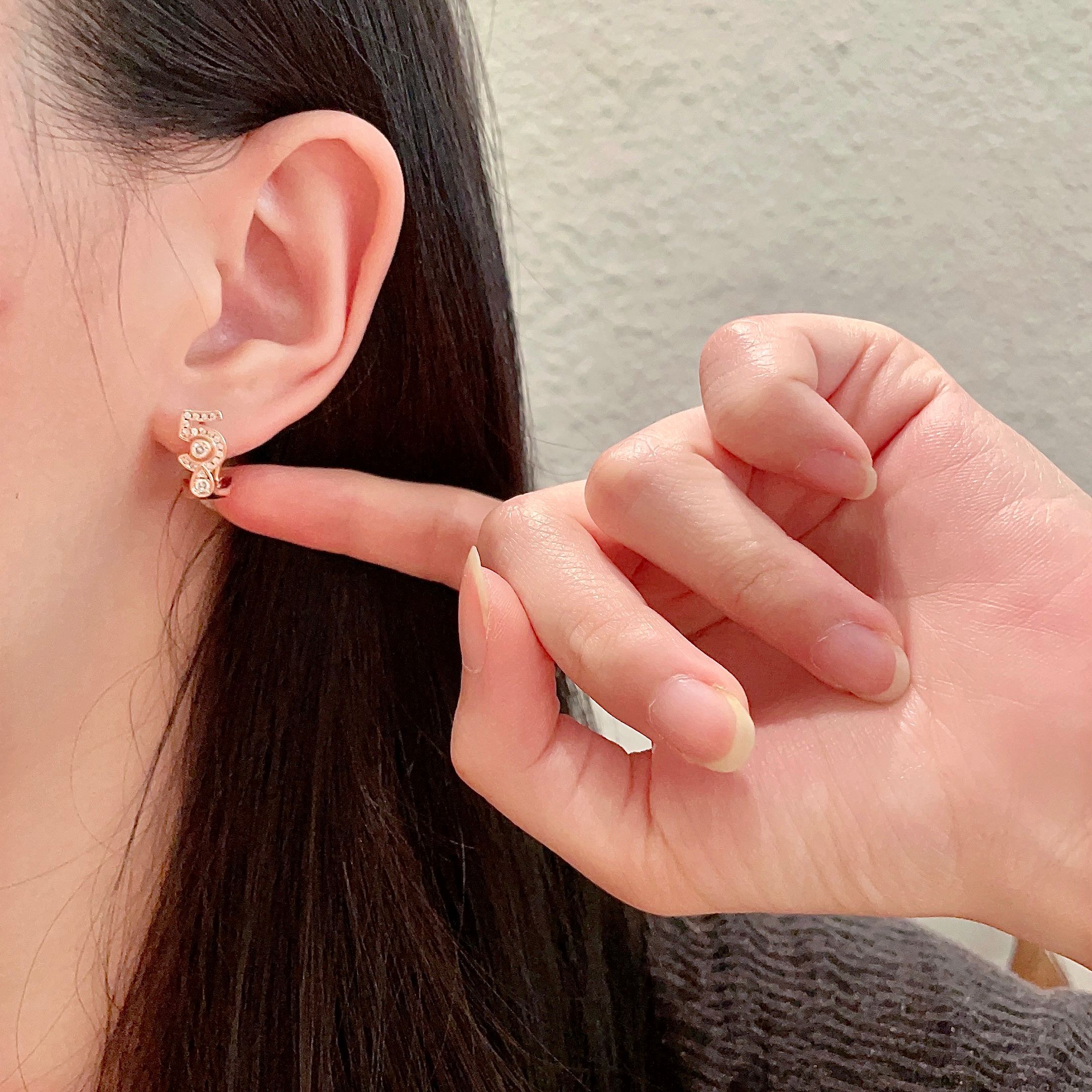  Chanel香奈儿 中古 双C耳钉👀原版复刻logo 小香家的款式真心无需多介绍😘🎶每一款都超好看，精