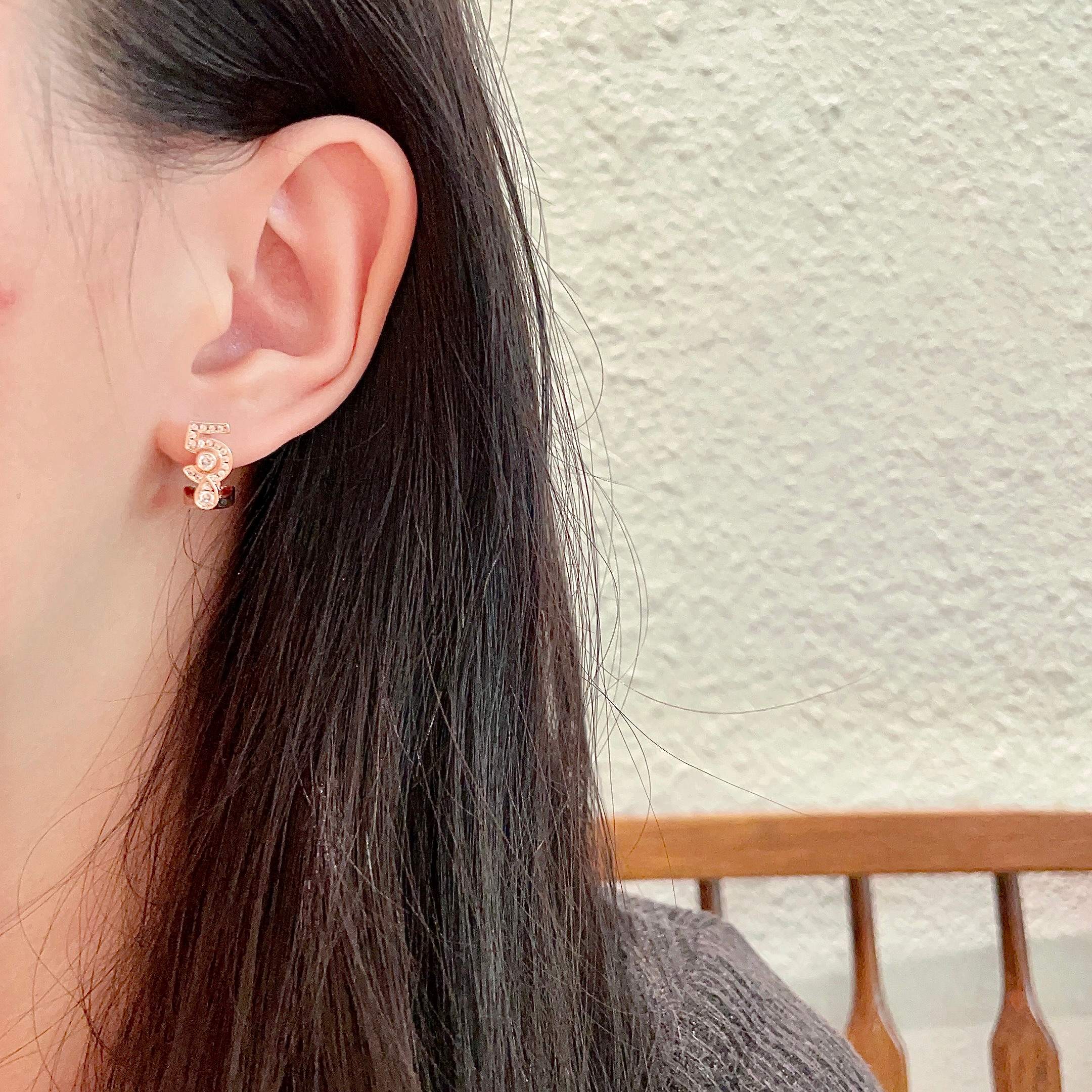  Chanel香奈儿 中古 双C耳钉👀原版复刻logo 小香家的款式真心无需多介绍😘🎶每一款都超好看，精