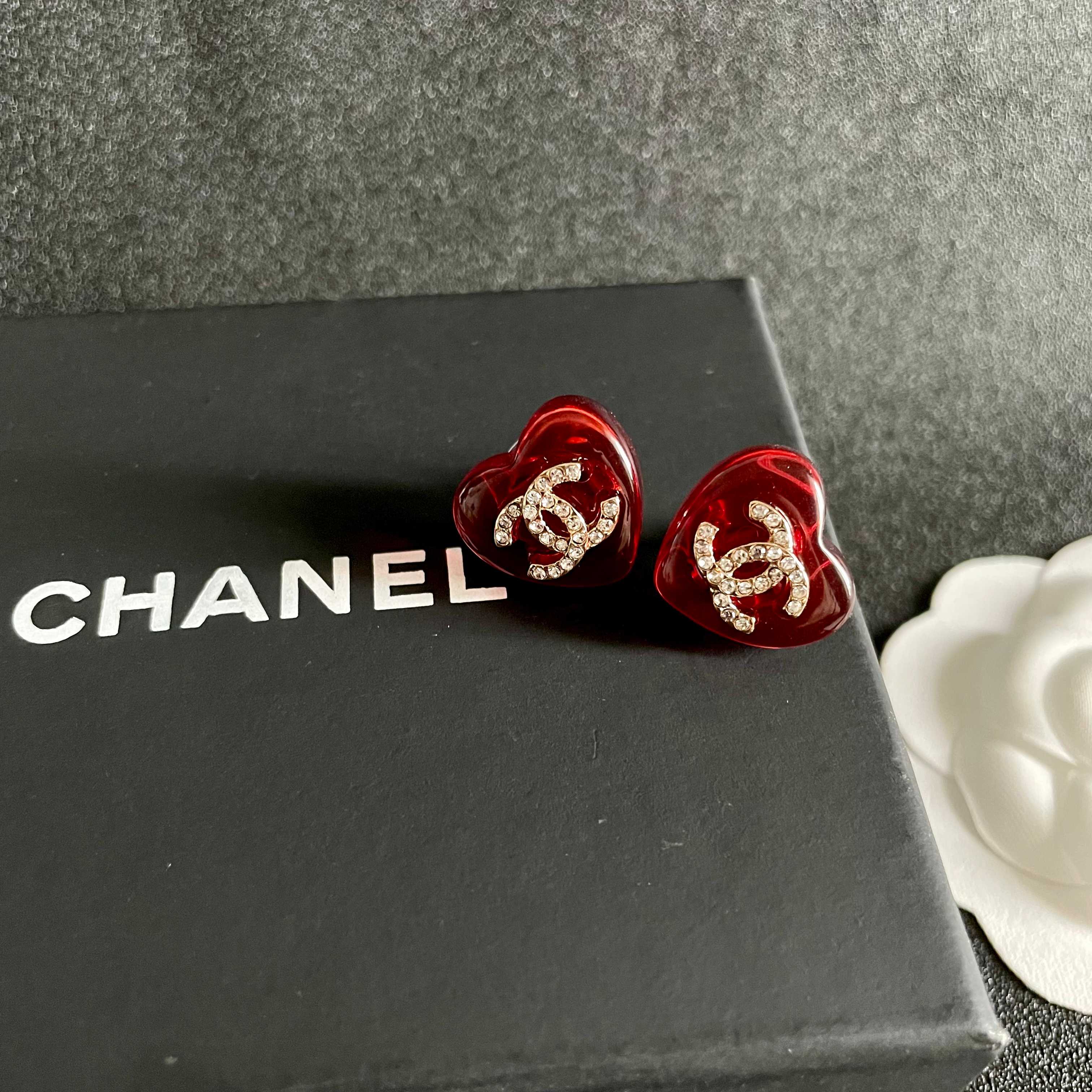  Chanel香奈儿 中古 双C耳钉👀原版复刻logo 小香家的款式真心无需多介绍😘🎶每一款都超好看，精