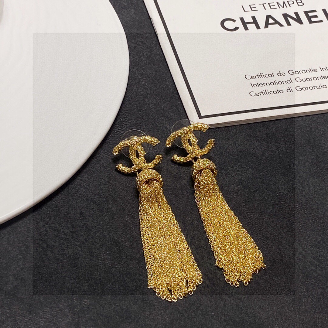  香奈儿CHANEL高端双C长款古金流苏耳钉‼️👍业内唯一与原版一摸一样的原单货！✨每一个细节媲美专柜正