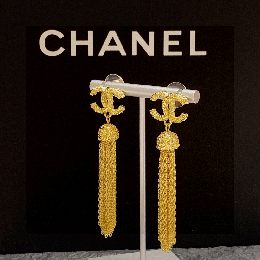  香奈儿CHANEL高端双C长款古金流苏耳钉‼️👍业内唯一与原版一摸一样的原单货！✨每一个细节媲美专柜正