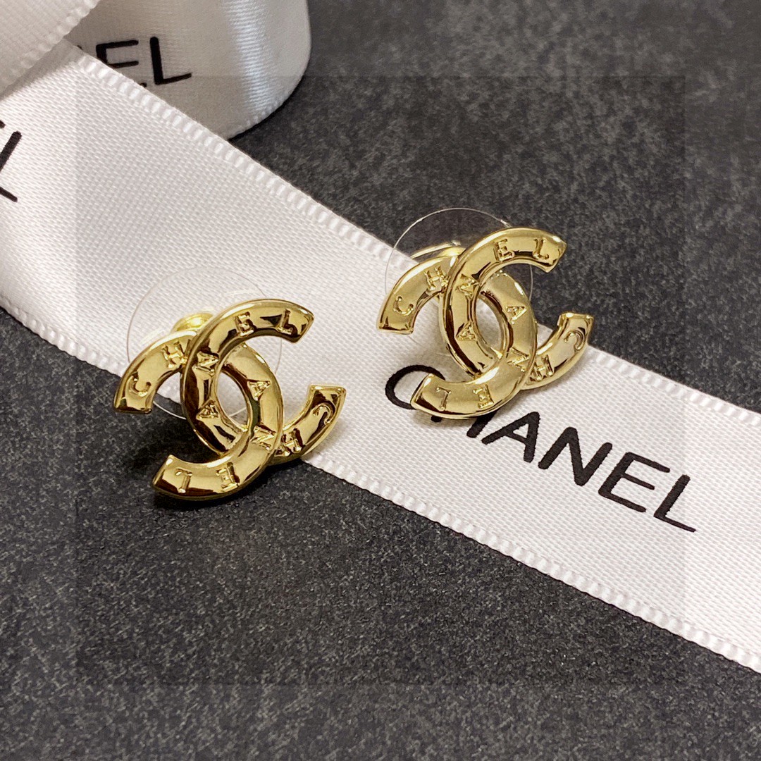 🎊小香 Chanel 网红 同款 最高代购级别 小耳钉 原版黄铜 925纯银 针 顶级原单品质、最高代购