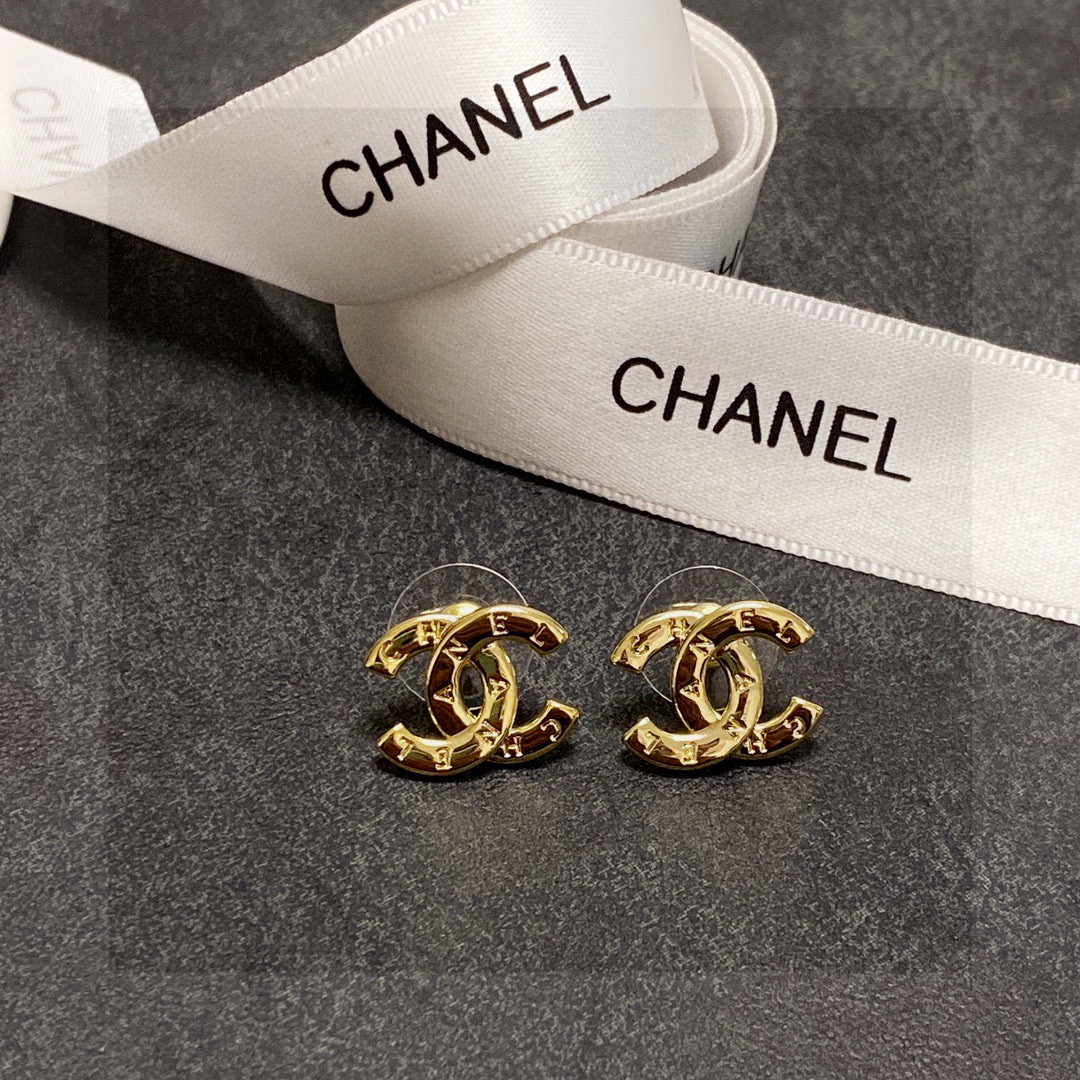 🎊小香 Chanel 网红 同款 最高代购级别 小耳钉 原版黄铜 925纯银 针 顶级原单品质、最高代购