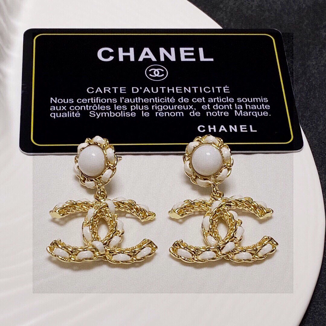 ❤️👑Chanel 小香 新款皮革耳坠耳钉 专柜同步上新 耳环 原版一致黄铜材质搭配纯银针耳环💗 精工细